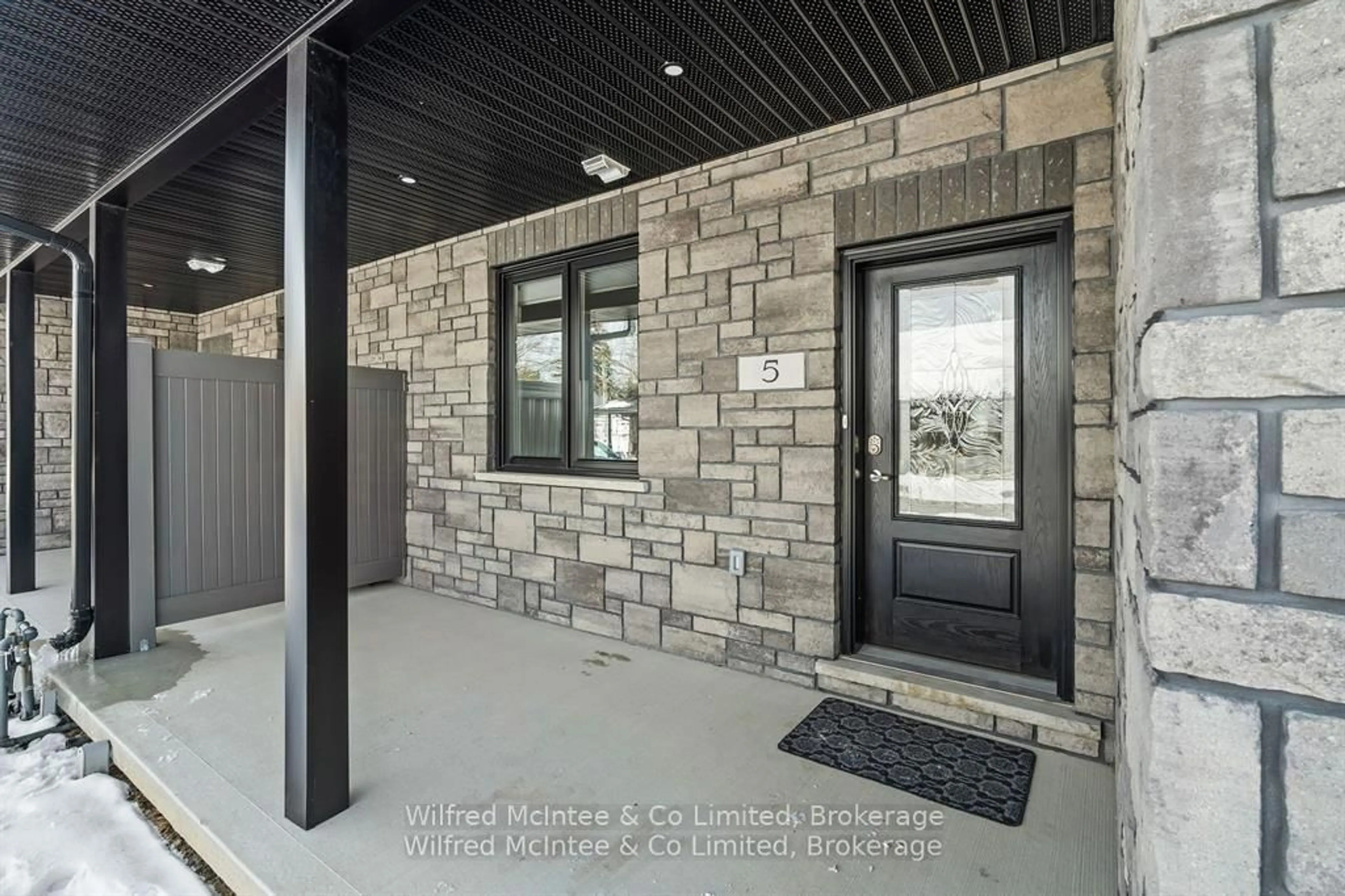 Indoor entryway for 5 Palmer Marie Lane #5, Arran-Elderslie Ontario N0G 1L0