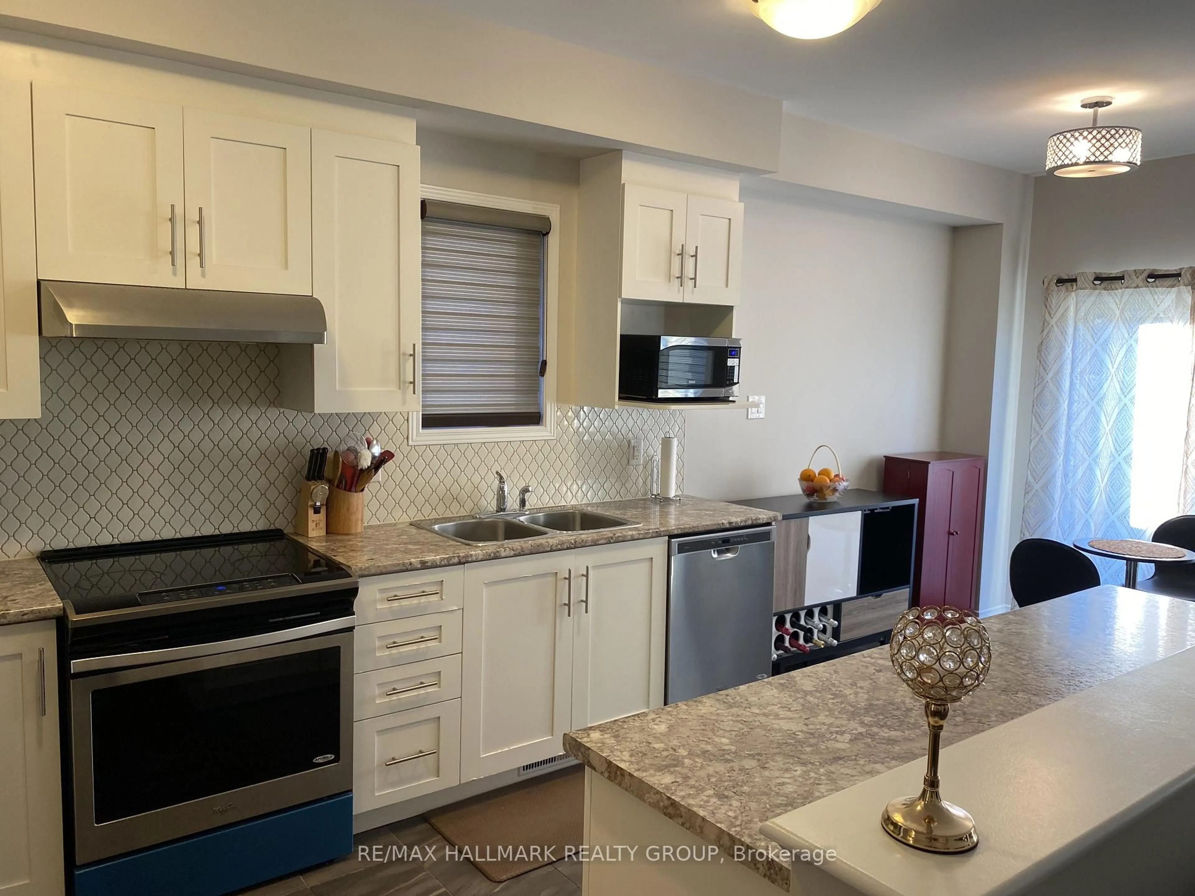 Unknown for 618 Via Campanale Ave, Ottawa Ontario K2J 4A2