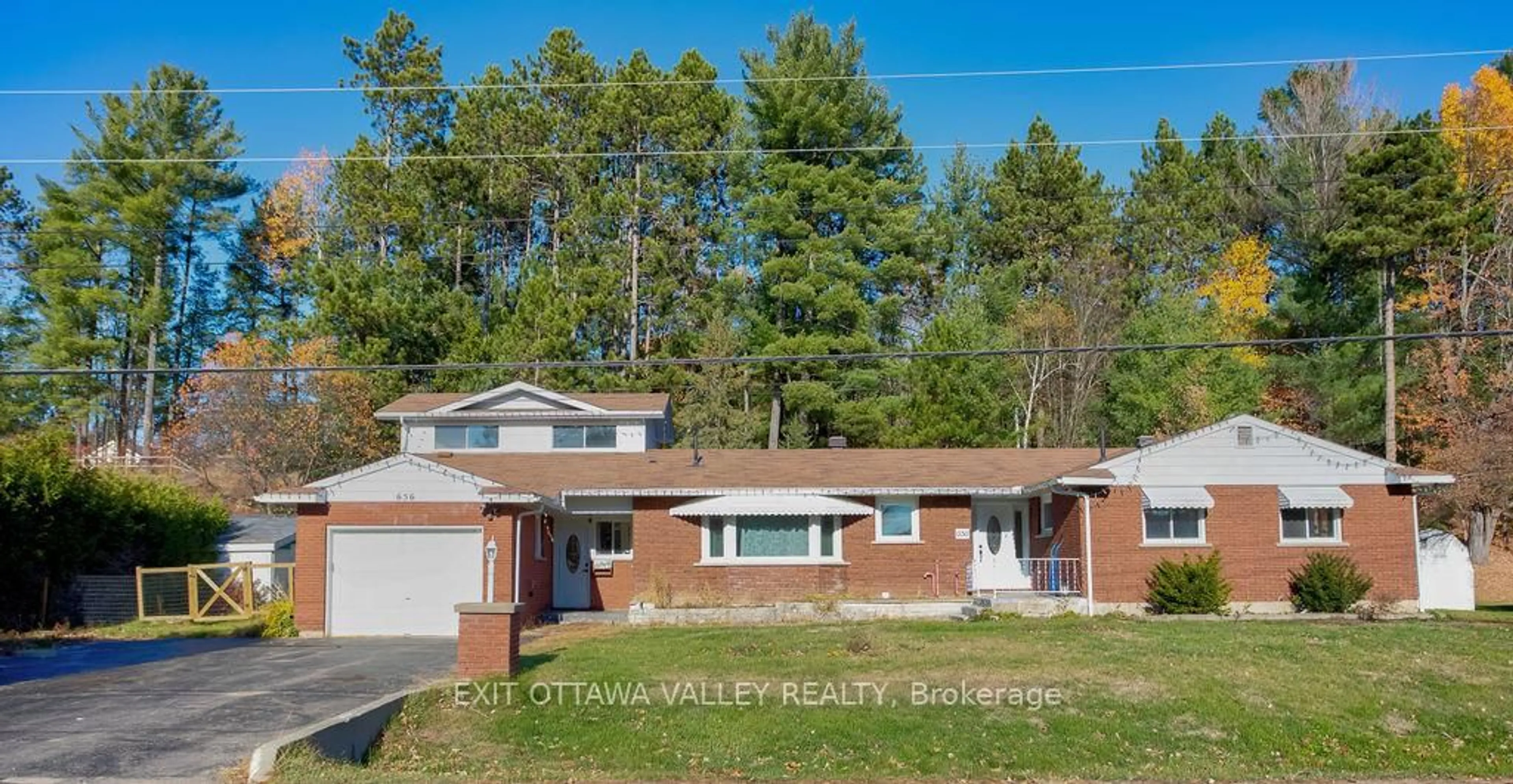 Home with brick exterior material, street for 656 Birch St, Pembroke Ontario K8A 7K6