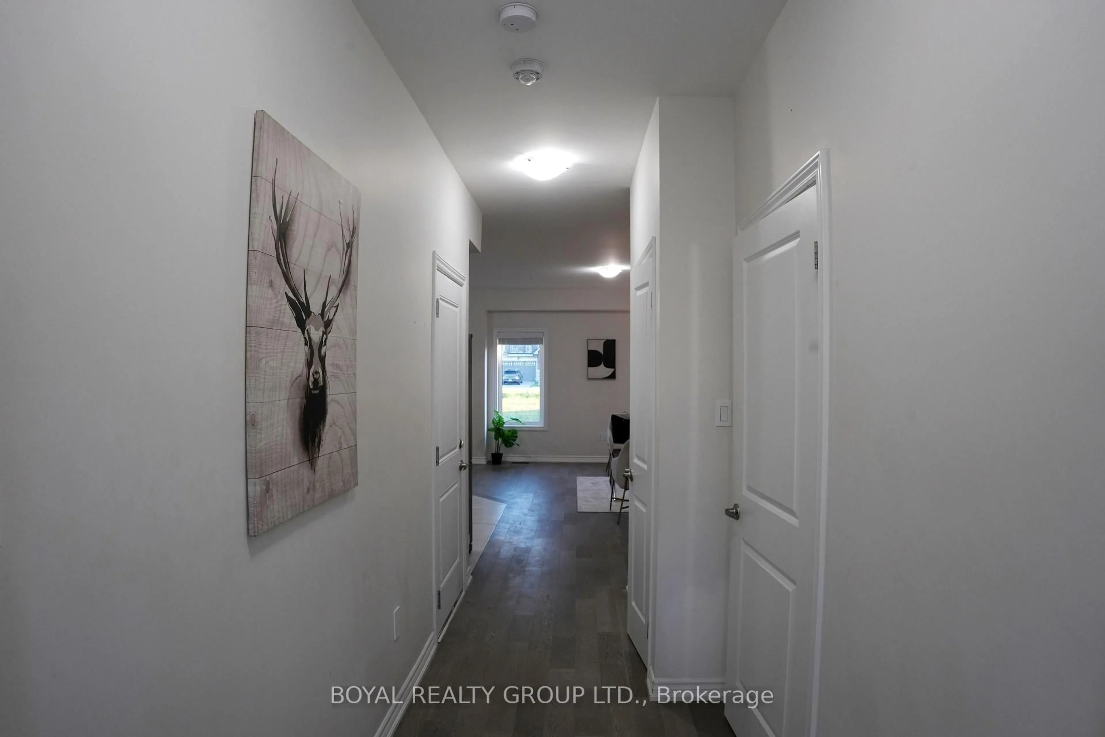 Indoor entryway for 108 Addison St, Blue Mountains Ontario N0H 1J0