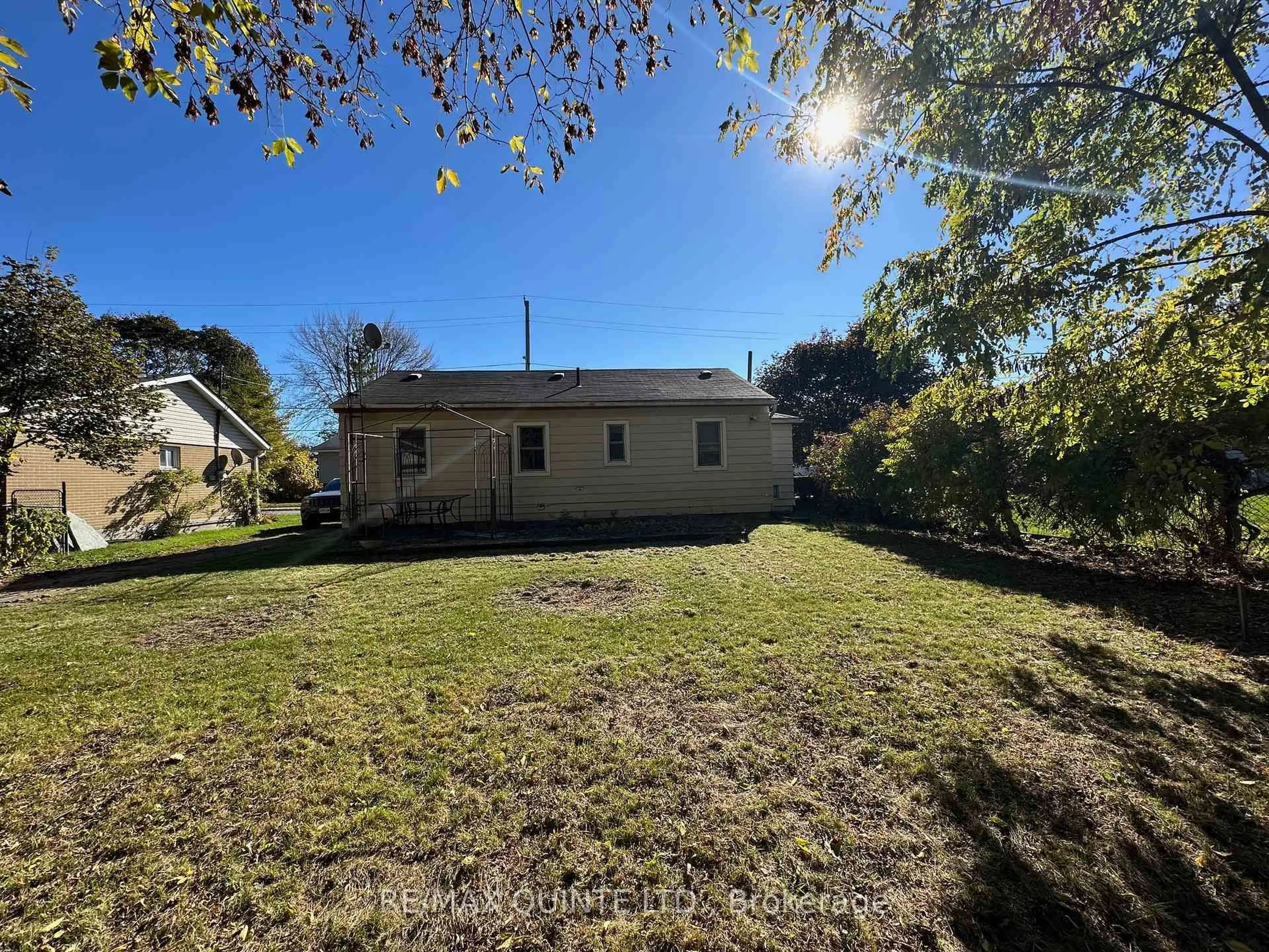 A pic from outside/outdoor area/front of a property/back of a property/a pic from drone, unknown for 8 Butler St, Brighton Ontario K0K 1H0