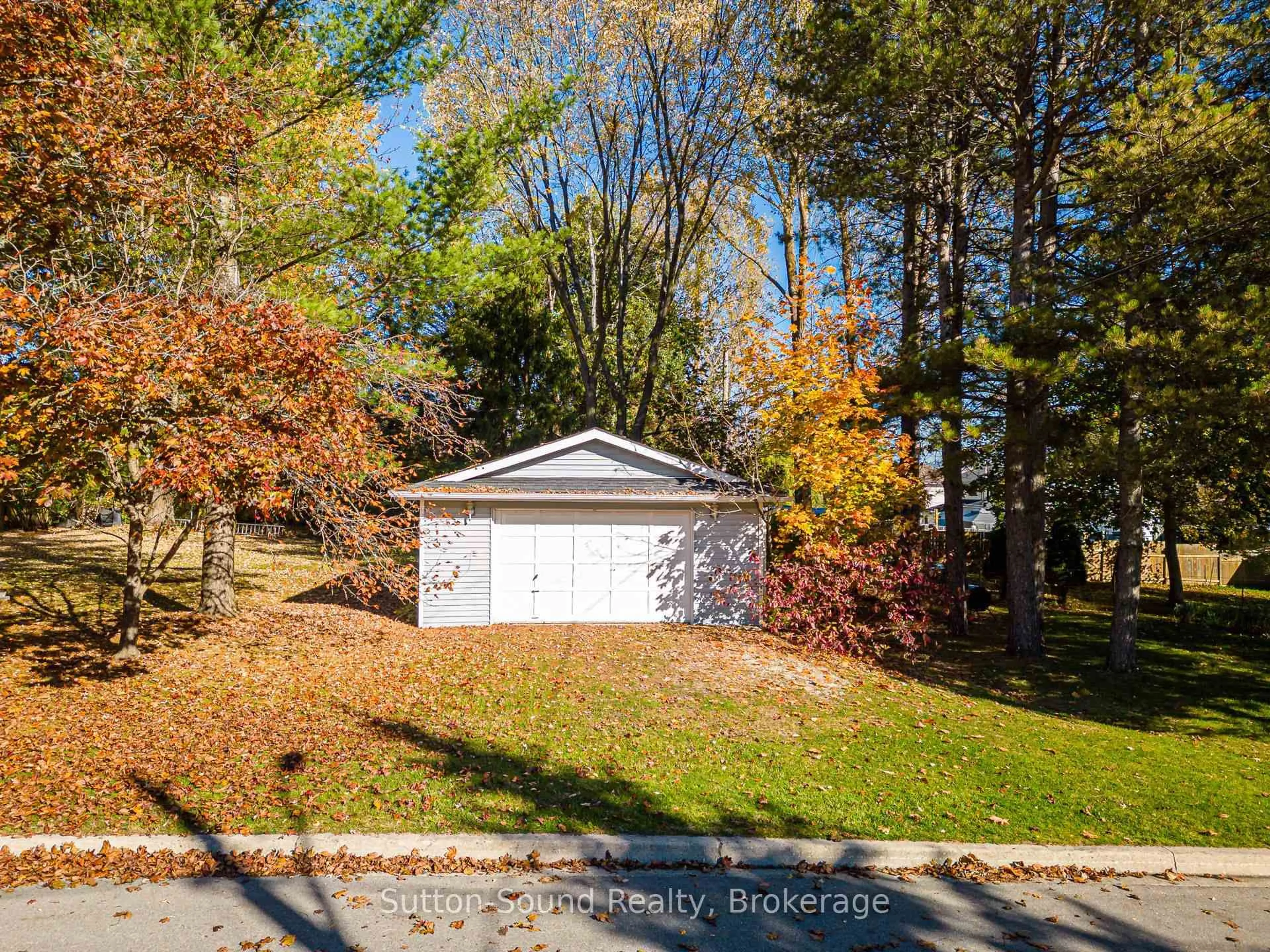 Shed for 1805 7th Ave, Owen Sound Ontario N4K 5L5