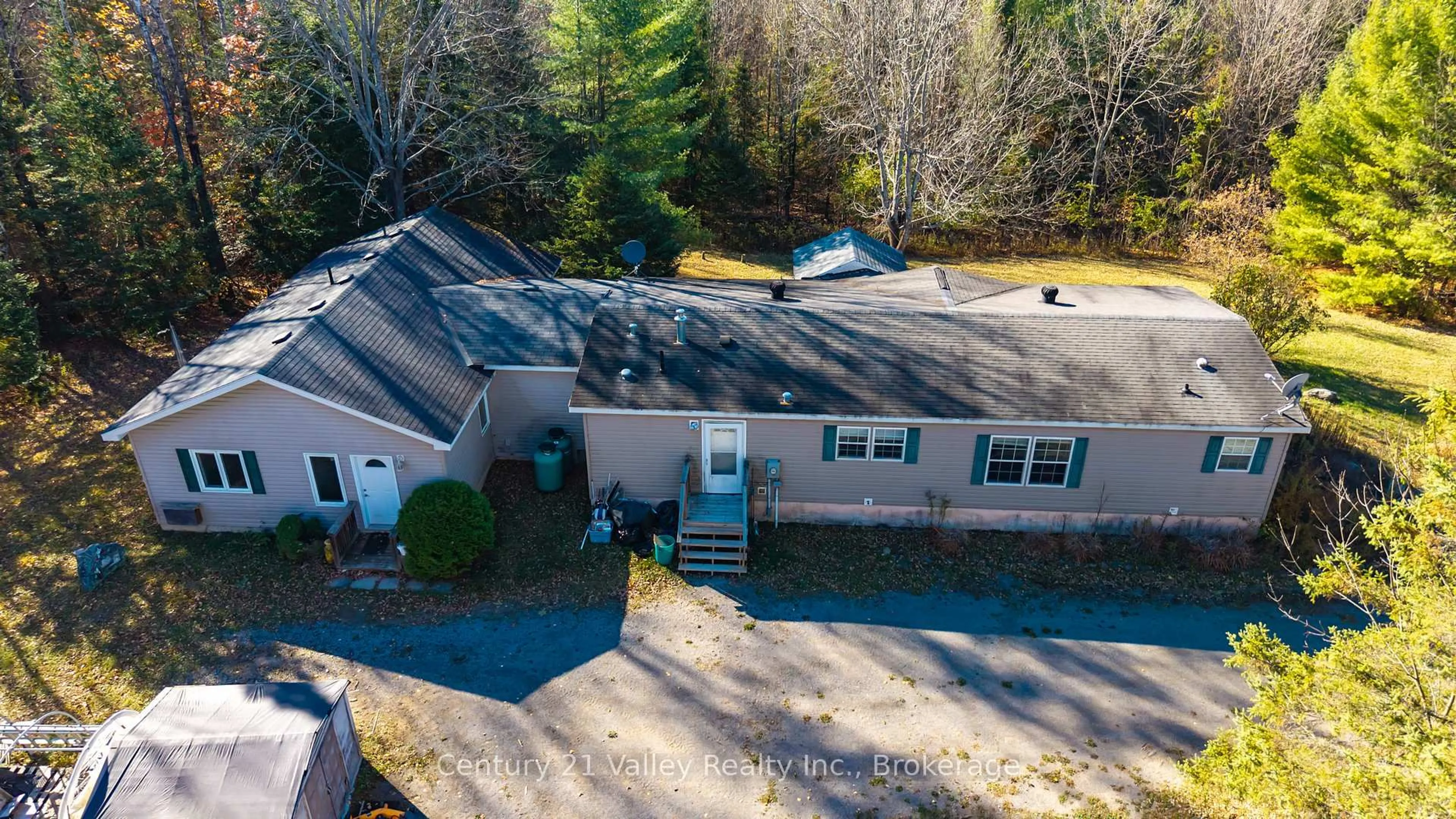 A pic from outside/outdoor area/front of a property/back of a property/a pic from drone, water/lake/river/ocean view for 478 Mcmachon Rd, Renfrew Ontario K7V 3Z7