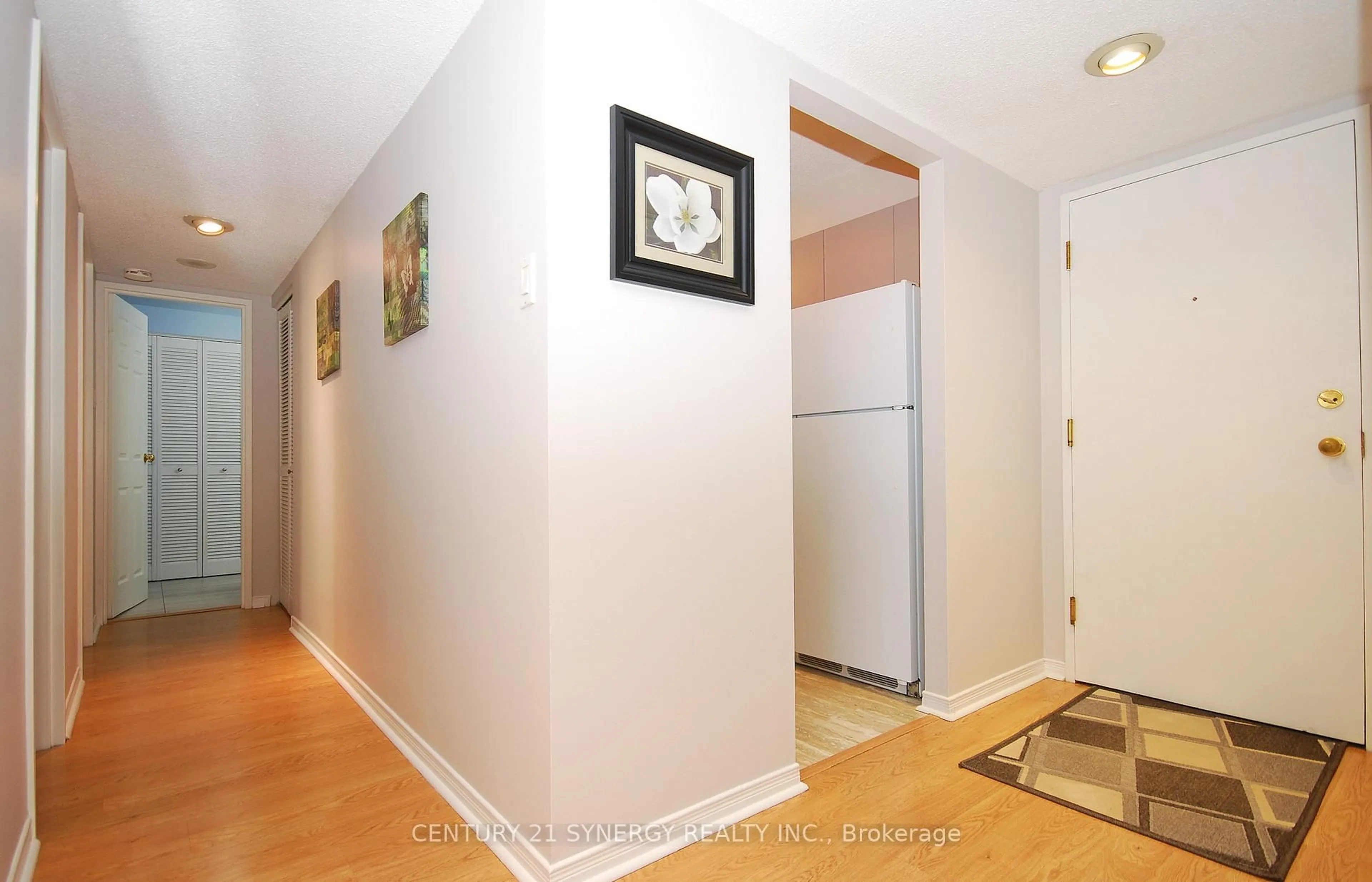 Indoor entryway for 199 Kent St #309, Ottawa Ontario K2P 2K8