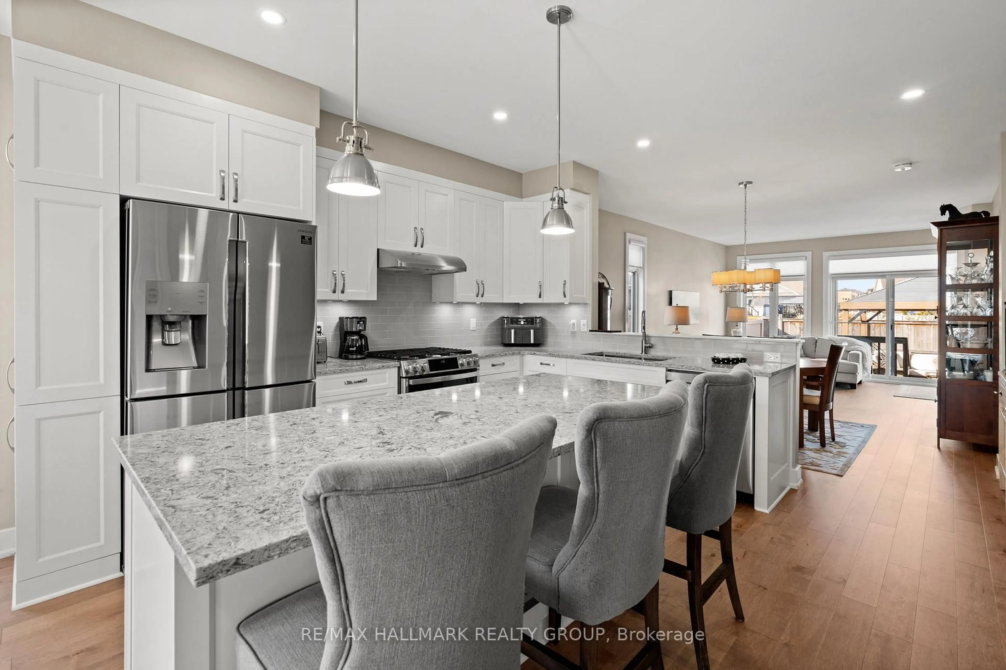 Open concept kitchen, ceramic/tile floor for 211 Maygrass, Stittsville Ontario K2S 2K5