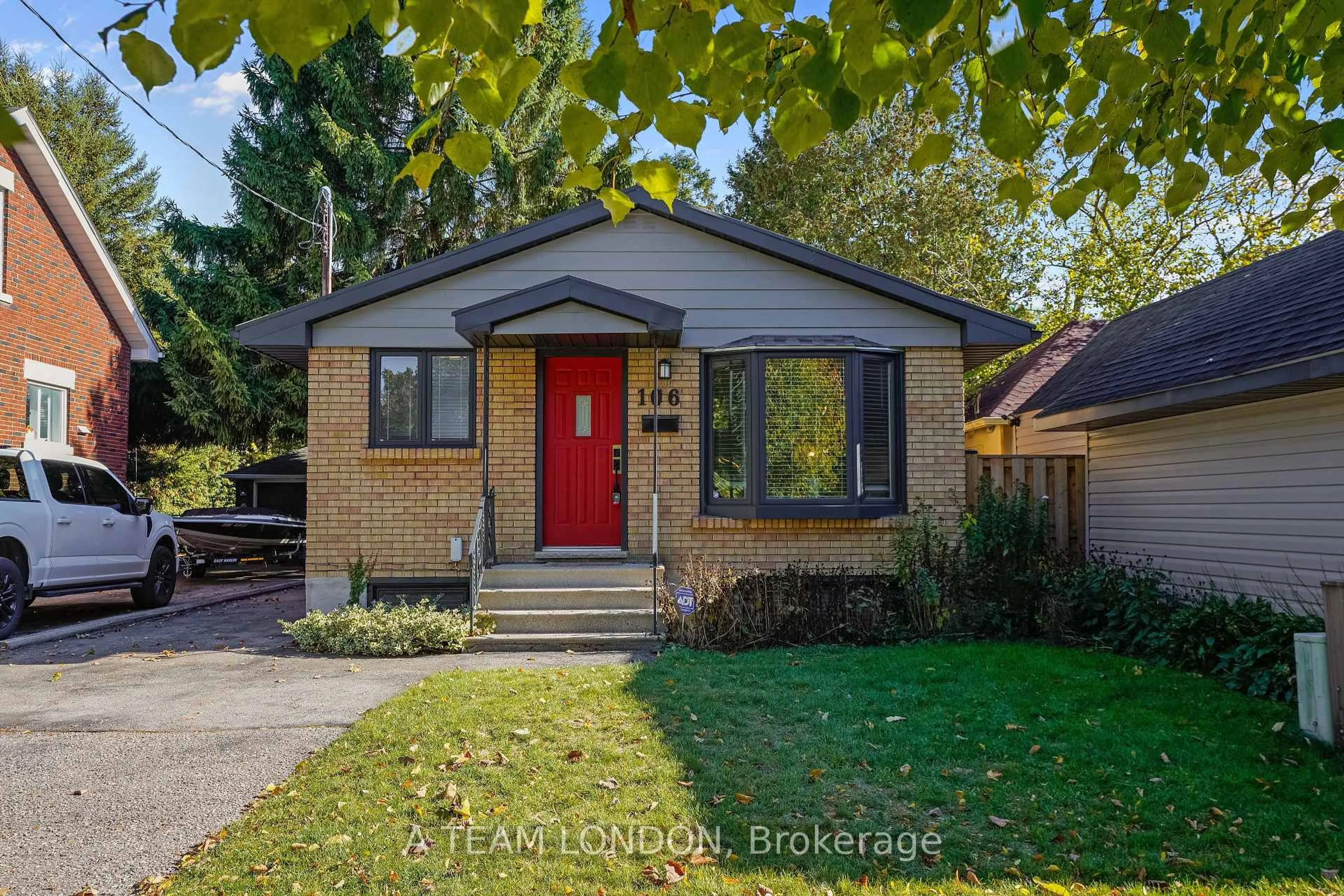 Home with brick exterior material, street for 106 Thornton Ave, London East Ontario N5Y 2Y5