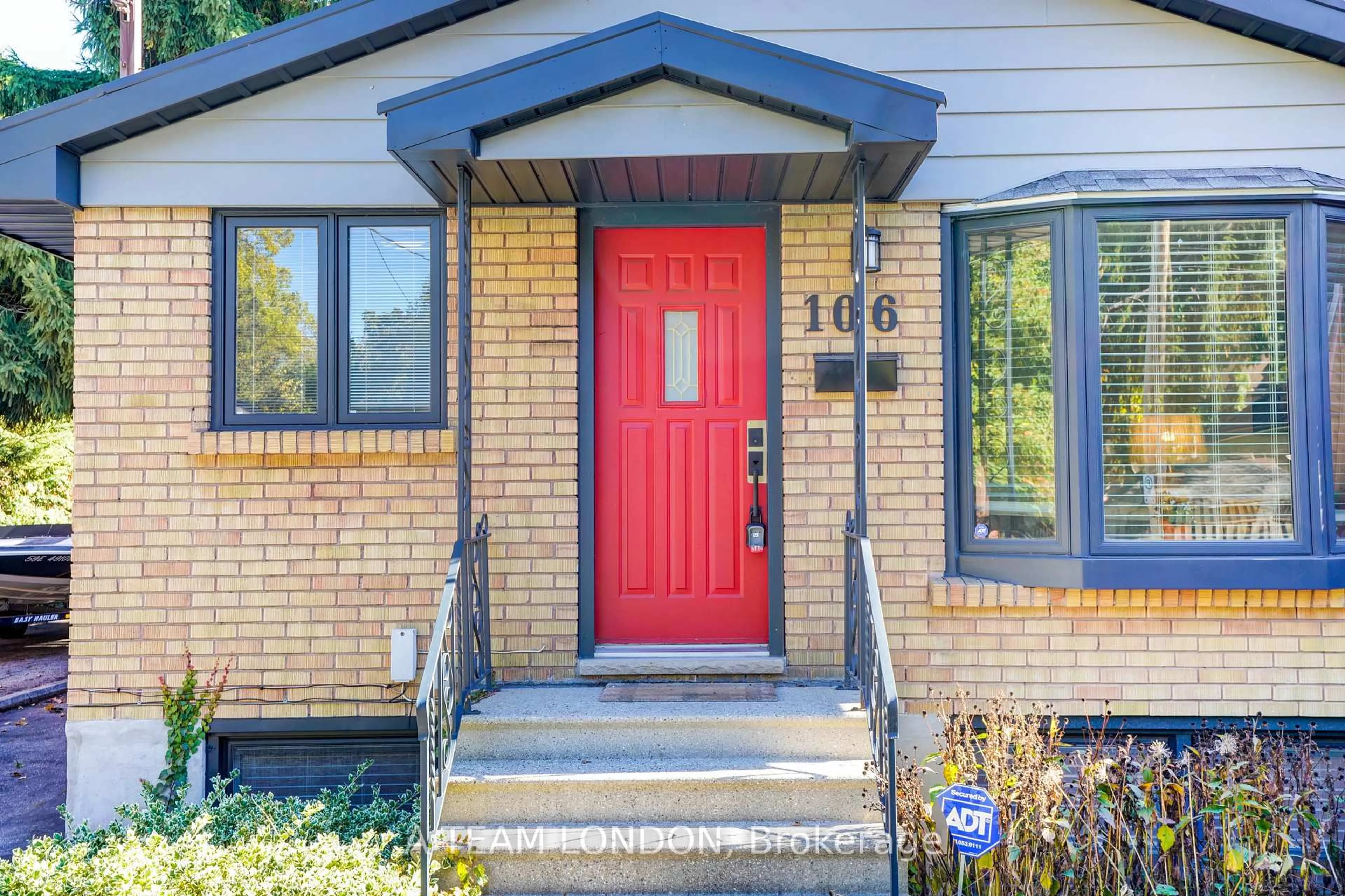 Home with brick exterior material, street for 106 Thornton Ave, London East Ontario N5Y 2Y5