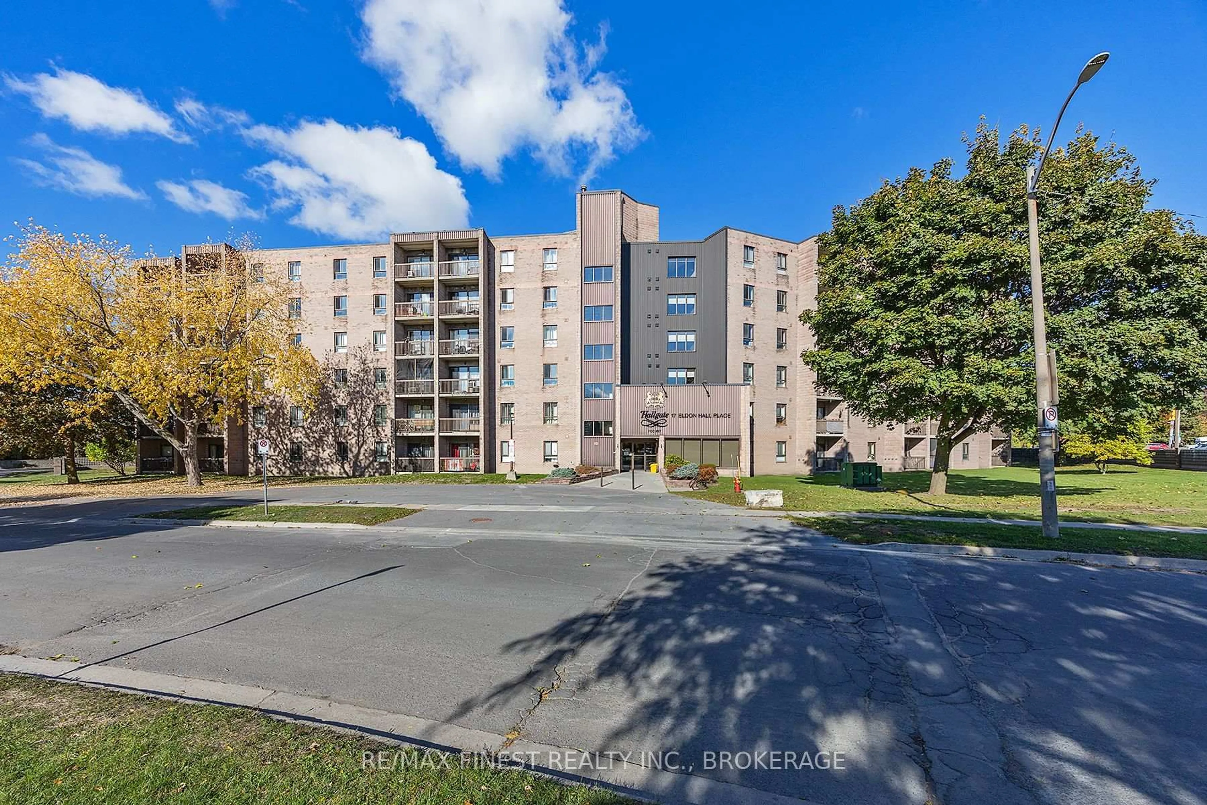 A pic from outside/outdoor area/front of a property/back of a property/a pic from drone, building for 17 Eldon Hall Pl, Kingston Ontario K7M 7H5