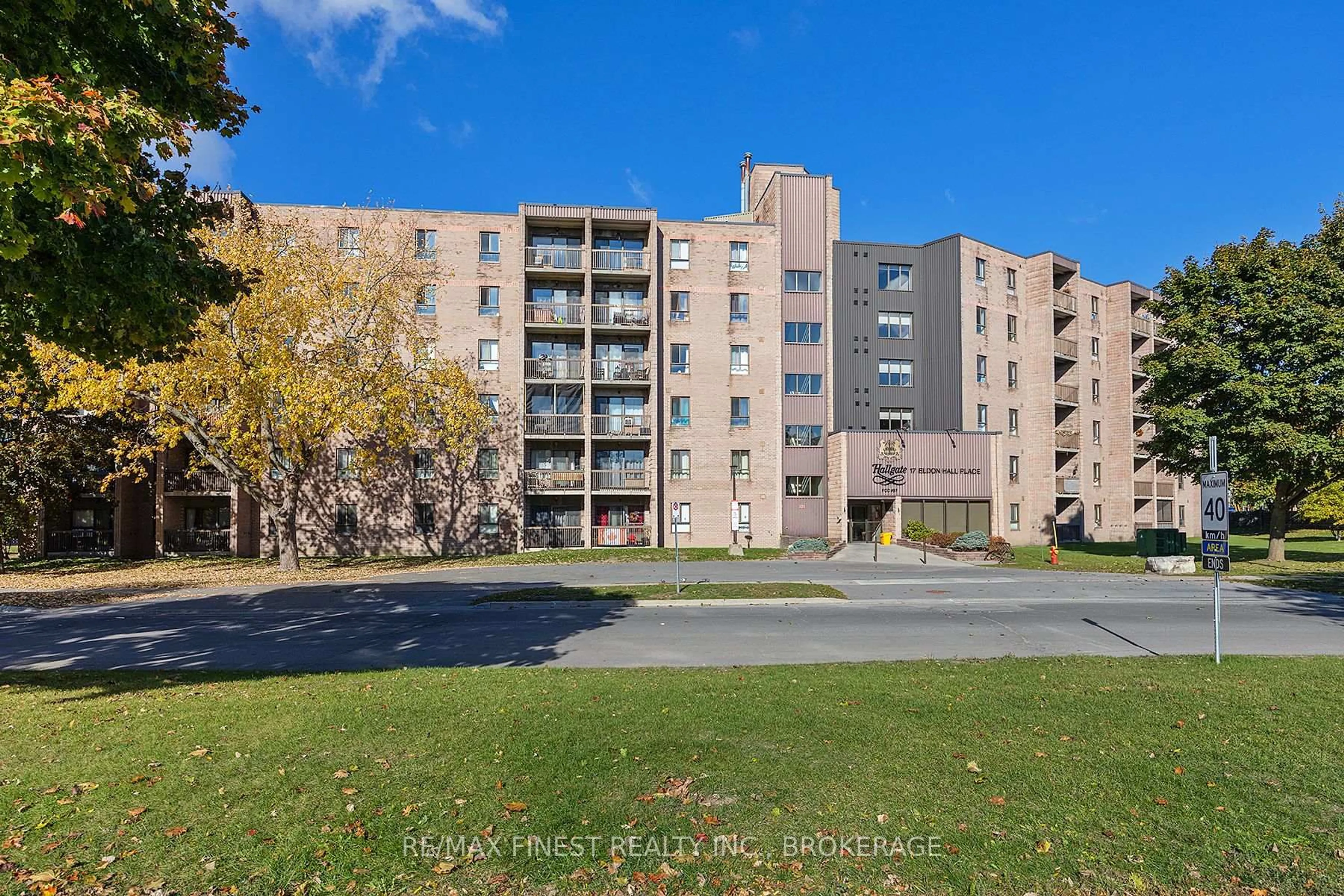 A pic from outside/outdoor area/front of a property/back of a property/a pic from drone, building for 17 Eldon Hall Pl, Kingston Ontario K7M 7H5