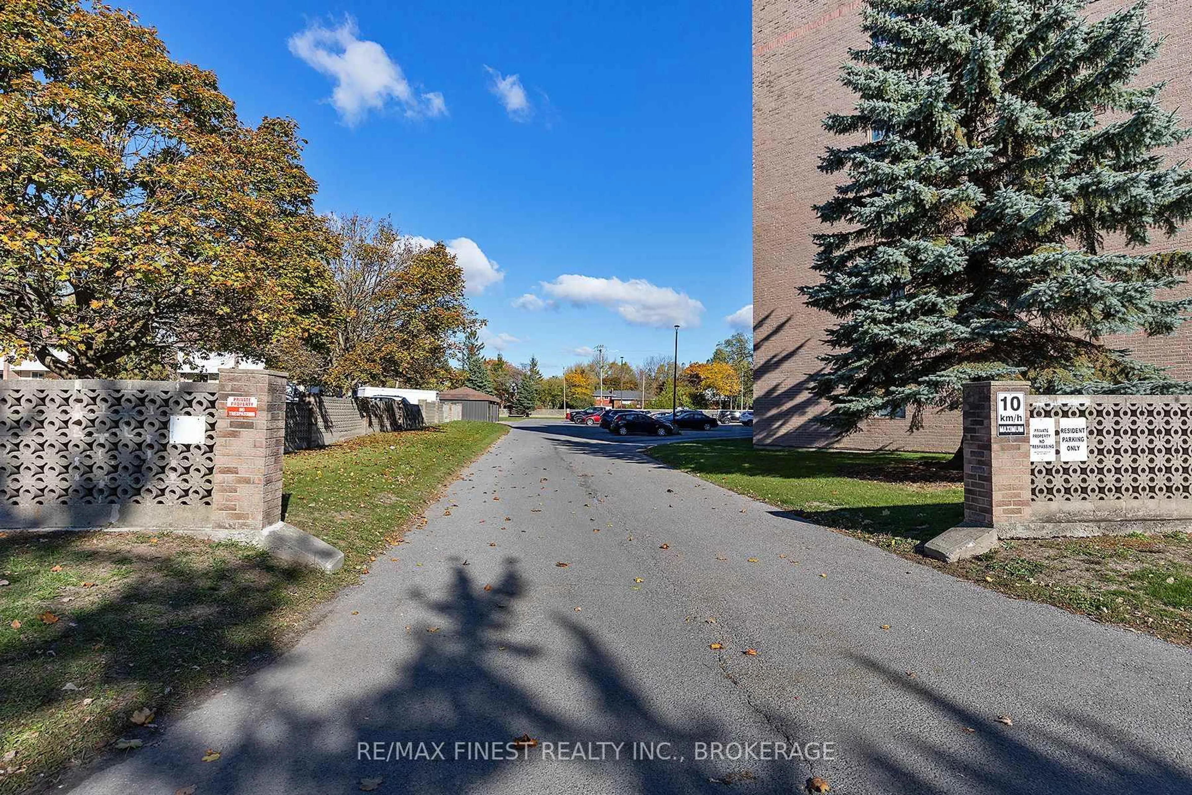 Unknown for 17 Eldon Hall Pl, Kingston Ontario K7M 7H5