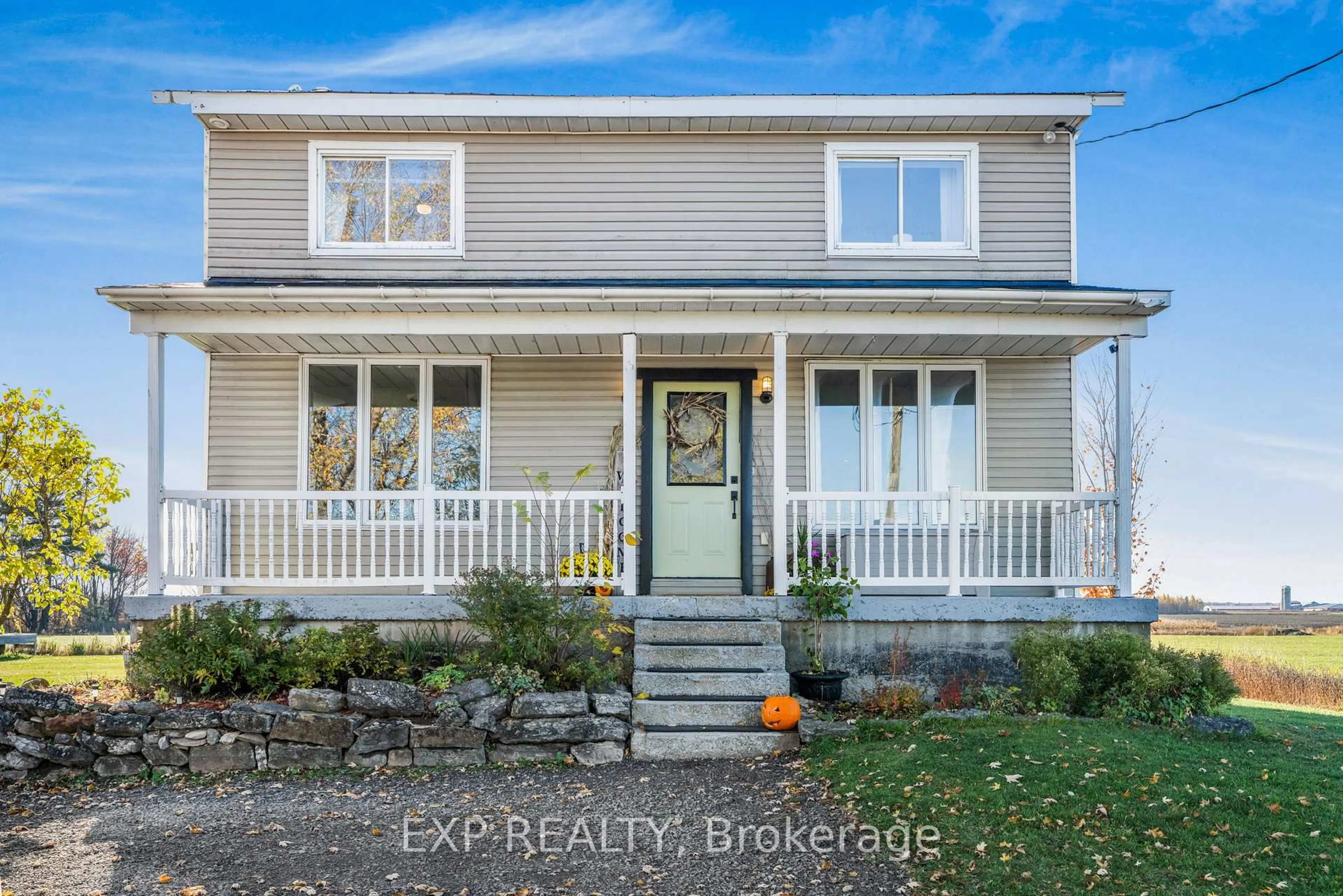 Home with vinyl exterior material, unknown for 216 Concession 11 Rd, Alfred and Plantagenet Ontario K0B 1A0