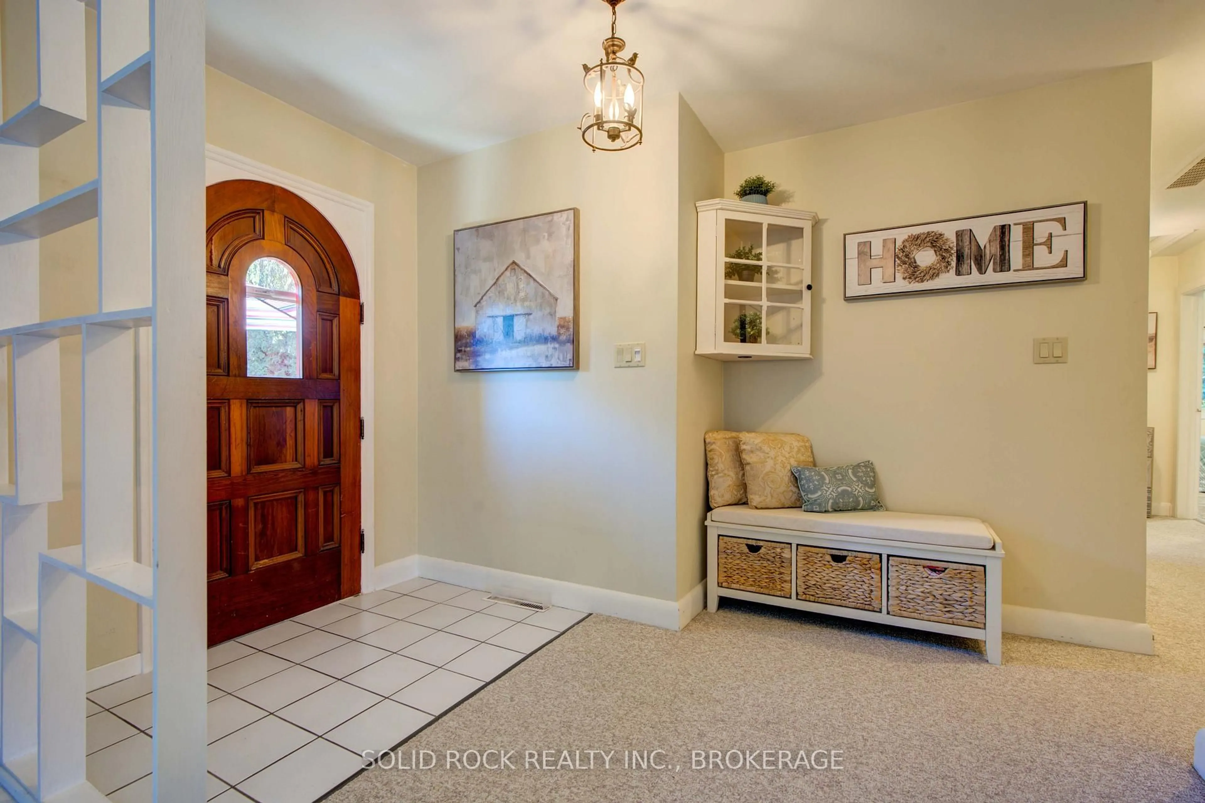 Indoor entryway for 423 Mud Lake Rd, Bissett Creek Ontario K0H 2H0