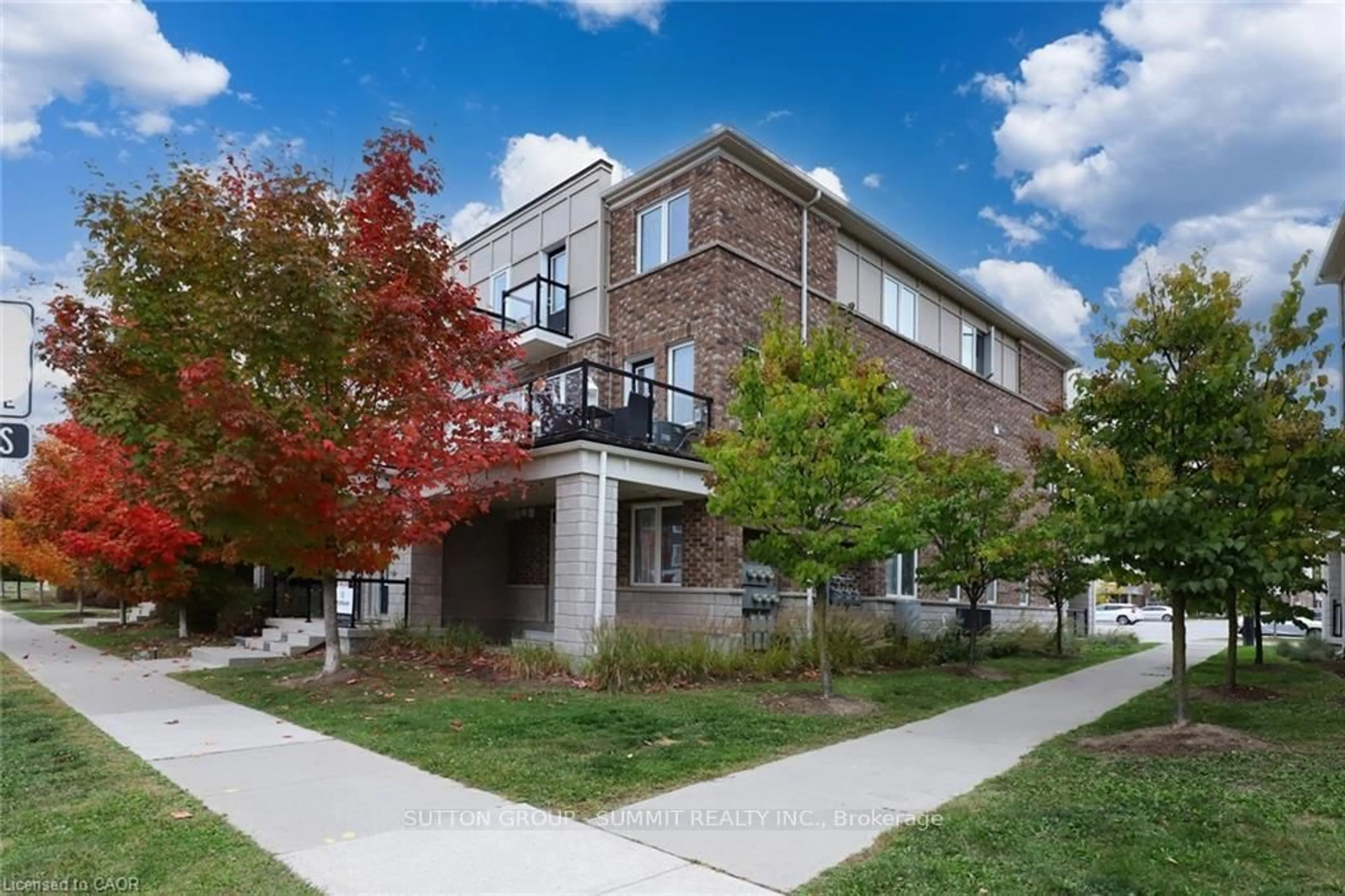 Home with brick exterior material, building for 66 Daylily Lane, Kitchener Ontario N2R 0L7