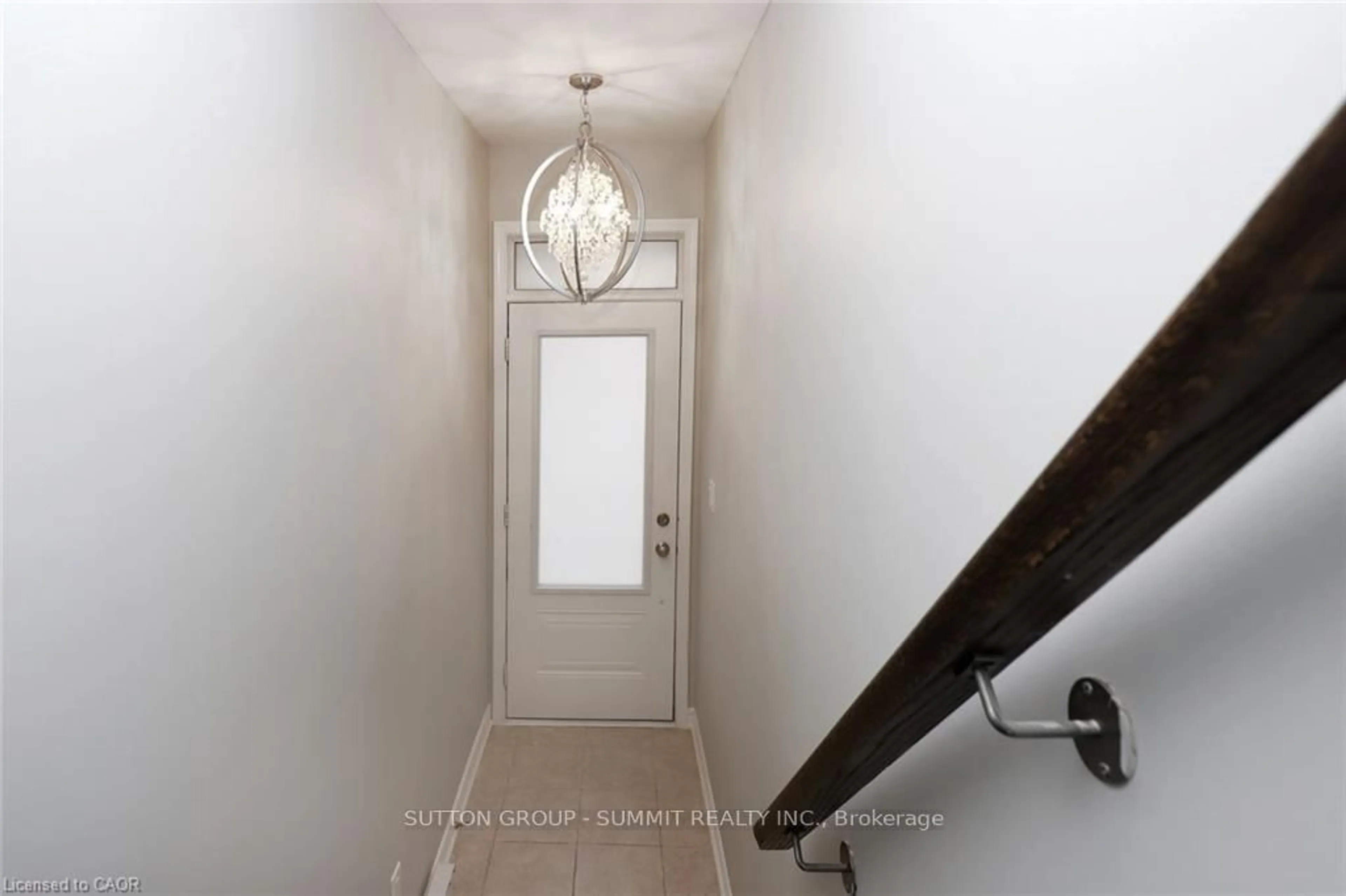 Indoor entryway for 66 Daylily Lane, Kitchener Ontario N2R 0L7