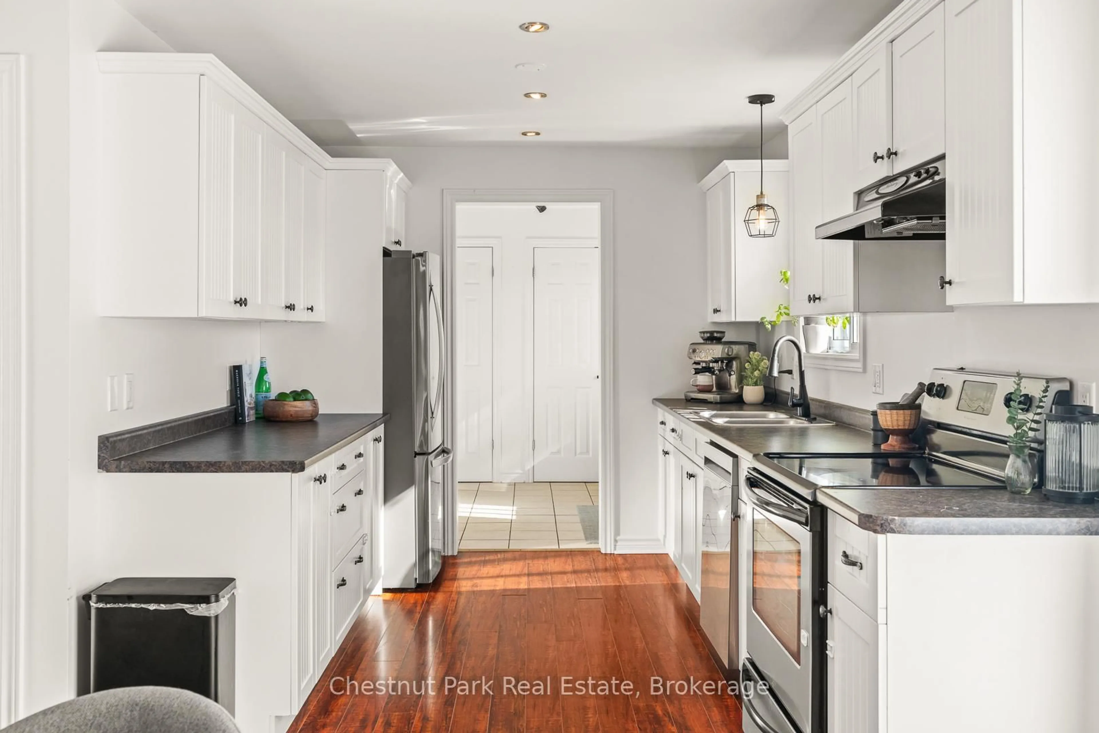 Open concept kitchen, unknown for 39 Golf Course Rd, Huntsville Ontario P1H 1N7