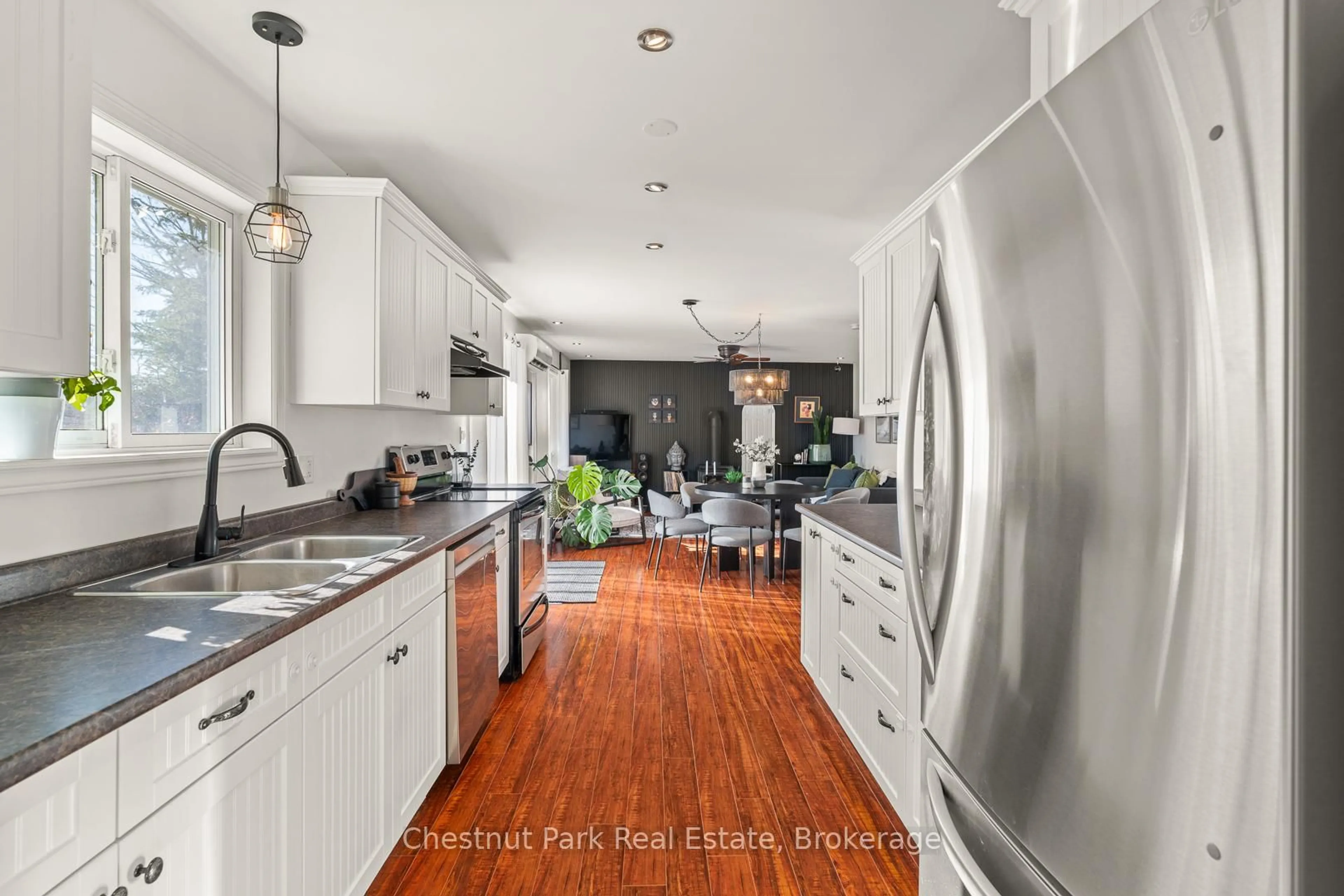 Open concept kitchen, ceramic/tile floor for 39 Golf Course Rd, Huntsville Ontario P1H 1N7