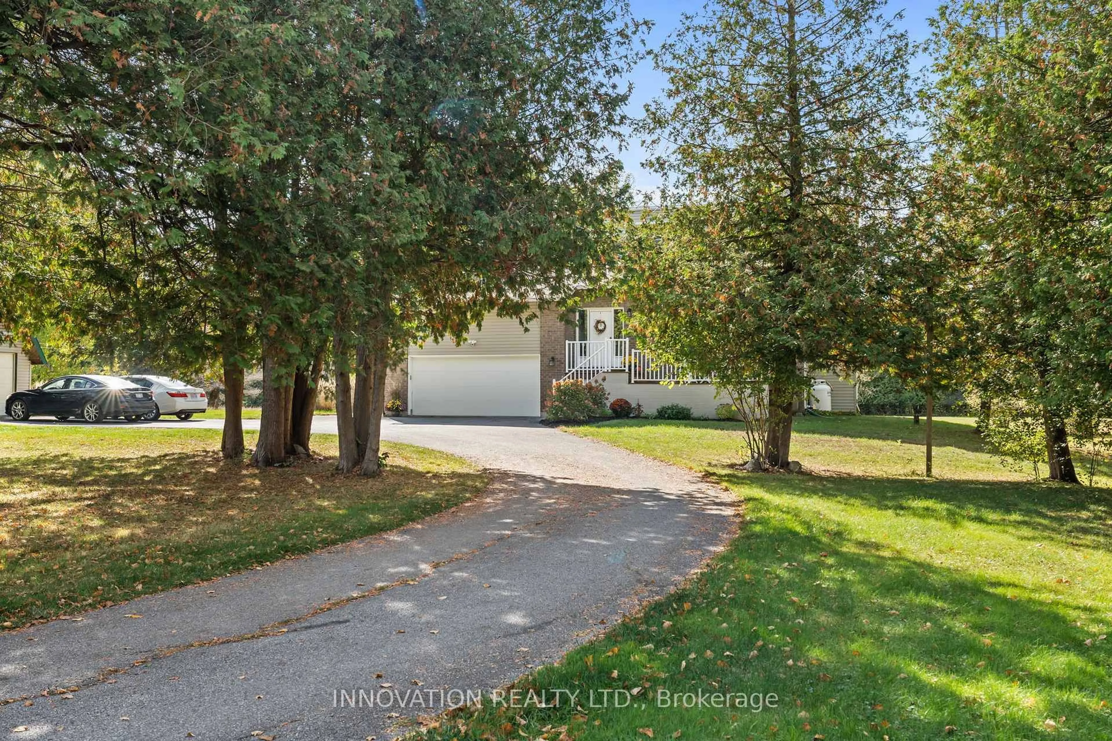 A pic from outside/outdoor area/front of a property/back of a property/a pic from drone, street for 109 Northshire Dr, Carp Ontario K0A 1L0