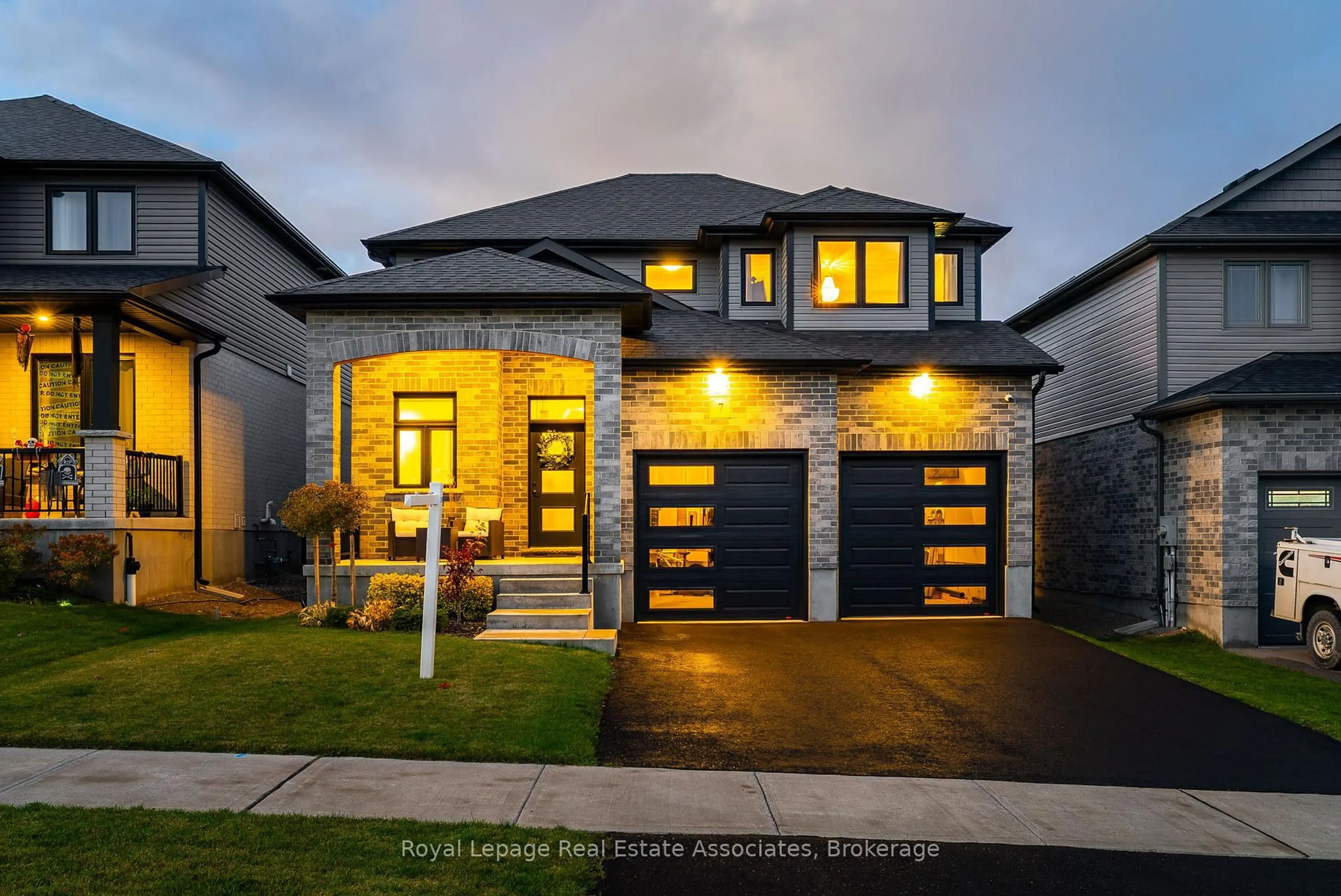 Home with brick exterior material, street for 7 Tindall Cres, East Luther Grand Valley Ontario L9W 7R9