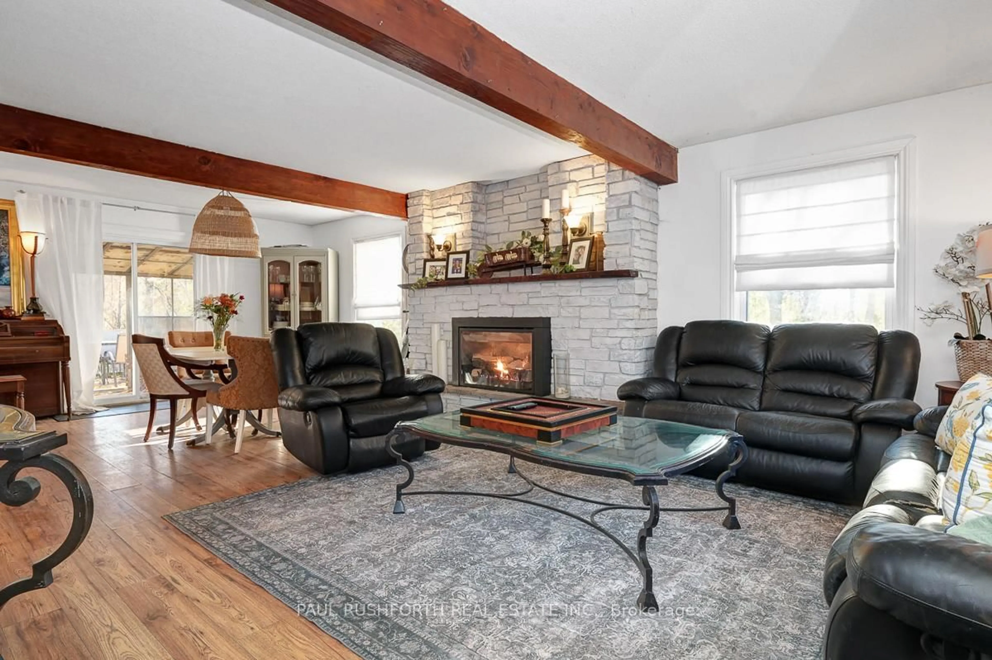 Living room with furniture, unknown for 920 Mussell Rd, North Grenville Ontario K0G 1S0