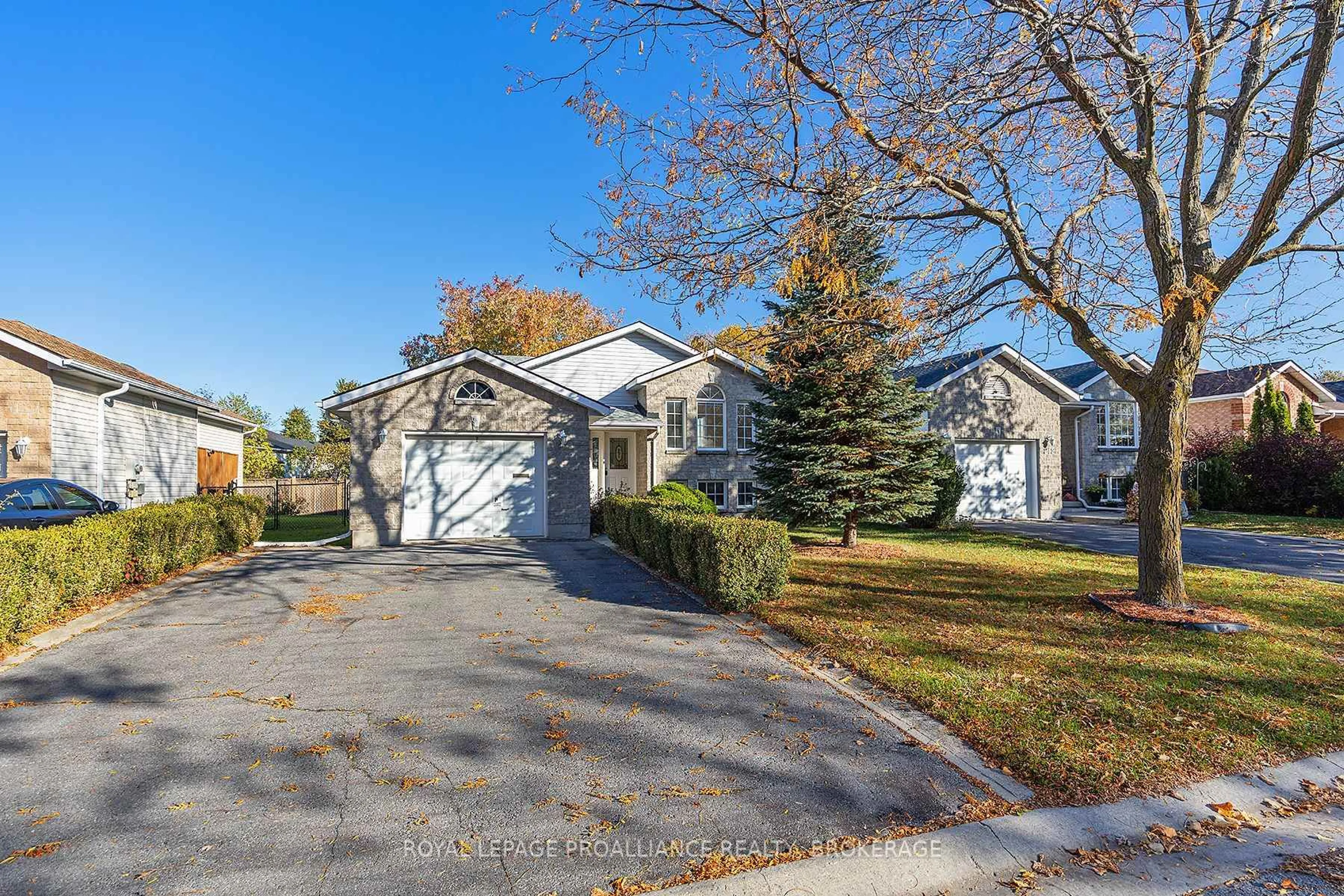 Unknown for 214 Ellesmeer Ave, Kingston Ontario K7P 3E4