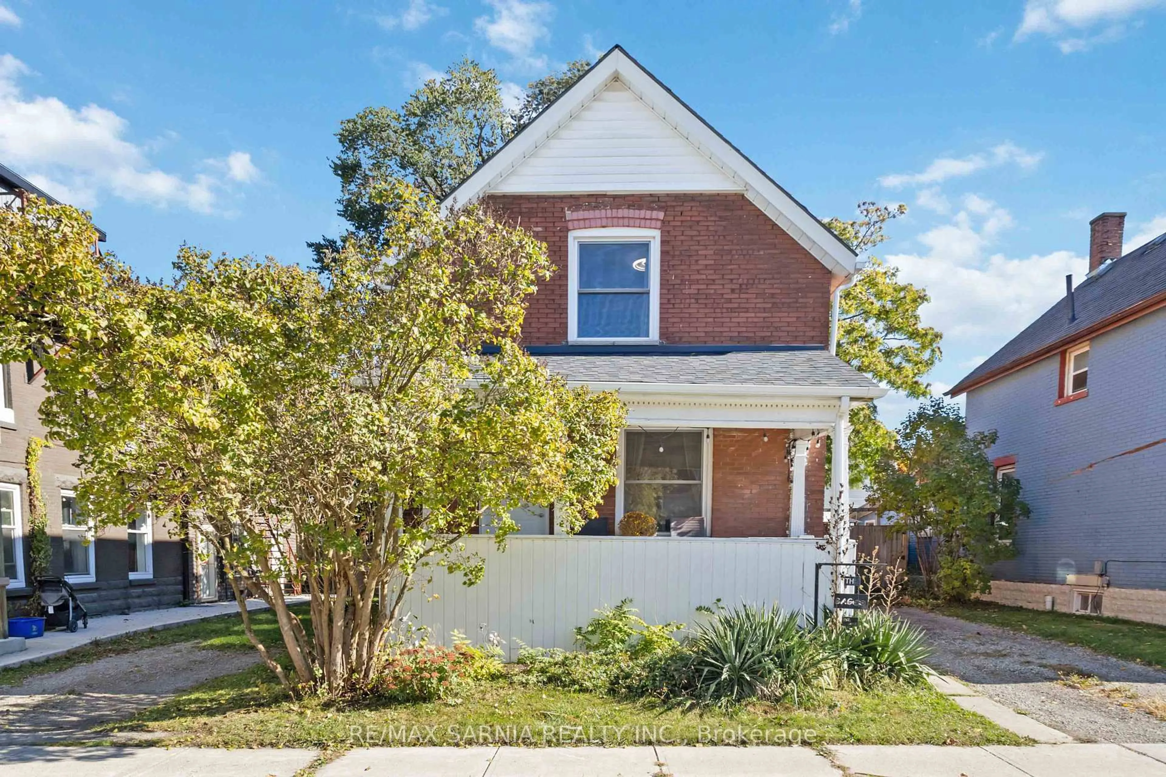 Home with brick exterior material, street for 85 St Catharine St, St. Thomas Ontario N5P 2W4