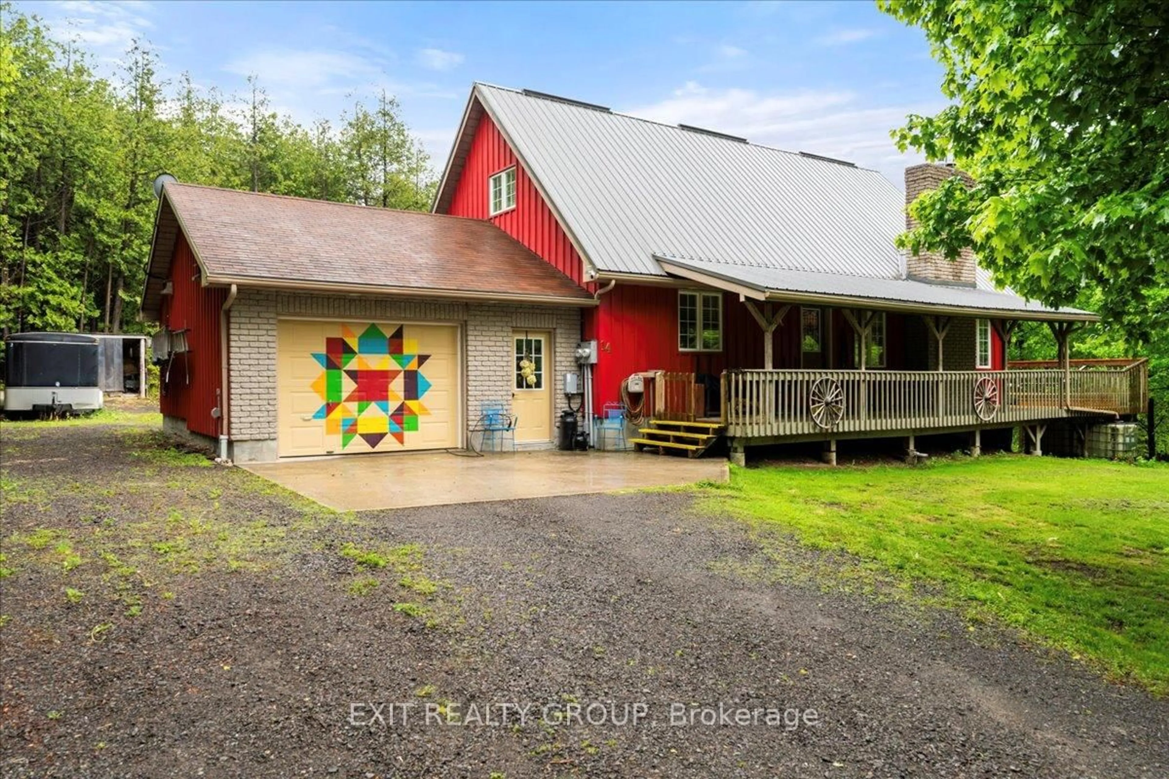 A pic from outside/outdoor area/front of a property/back of a property/a pic from drone, building for 14 Smith Rd, Belleville Ontario K0K 2Y0