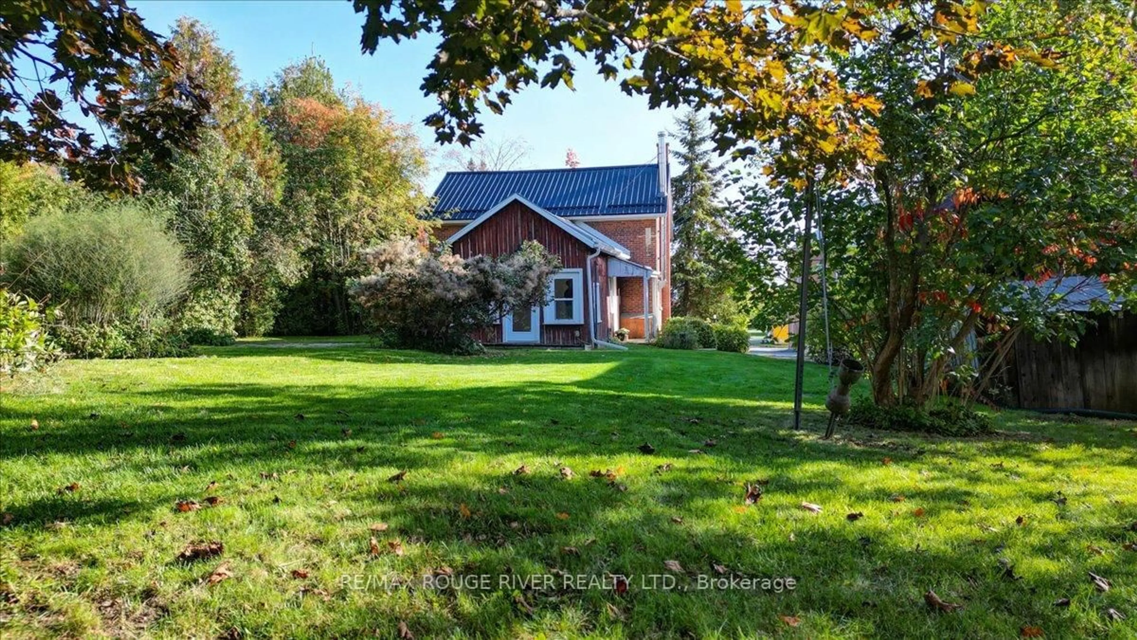 A pic from outside/outdoor area/front of a property/back of a property/a pic from drone, unknown for 1140 Heritage Line, Otonabee-South Monaghan Ontario K0L 2G0