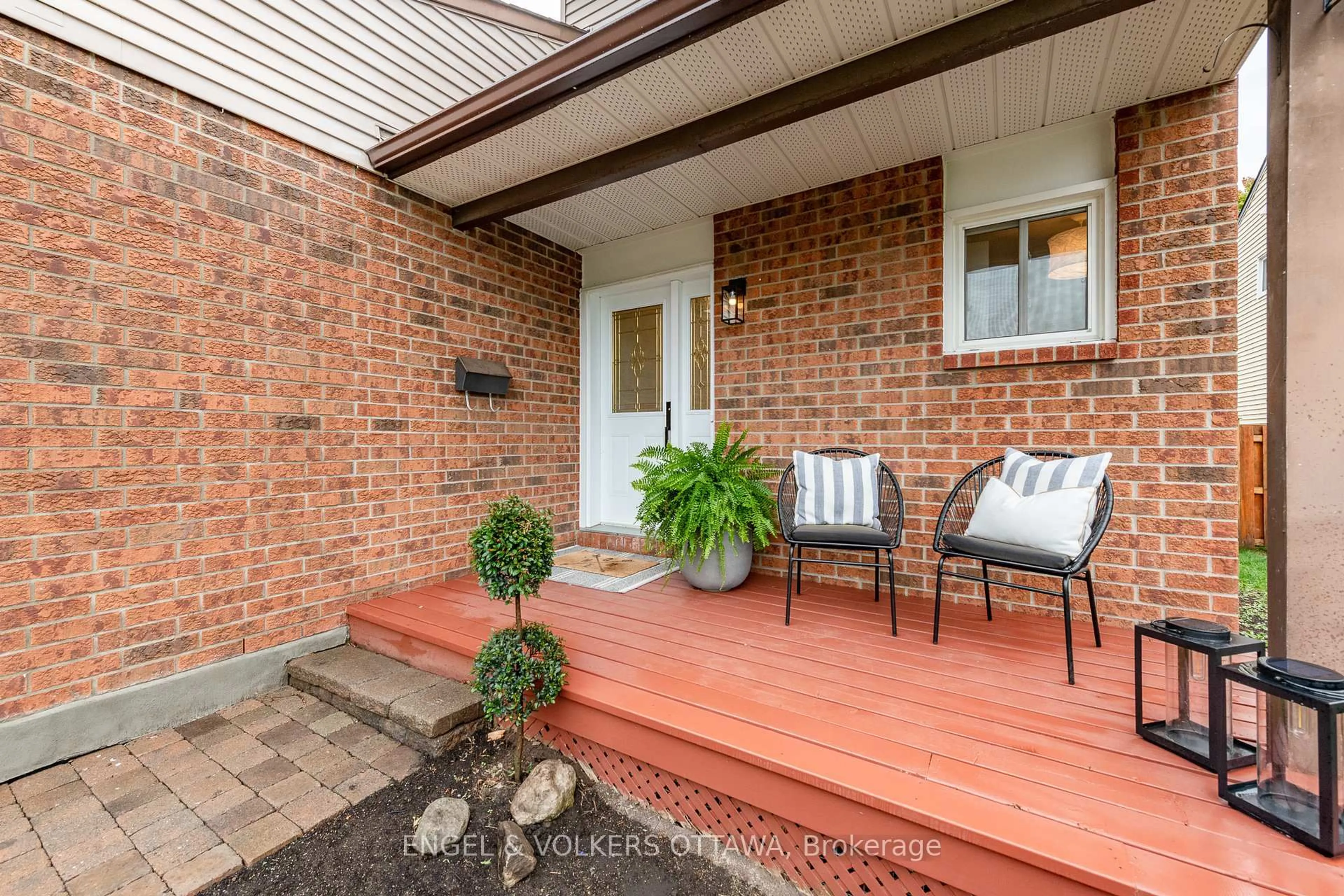 Unknown for 39 Benlark Rd, Barrhaven Ontario K2J 2L5