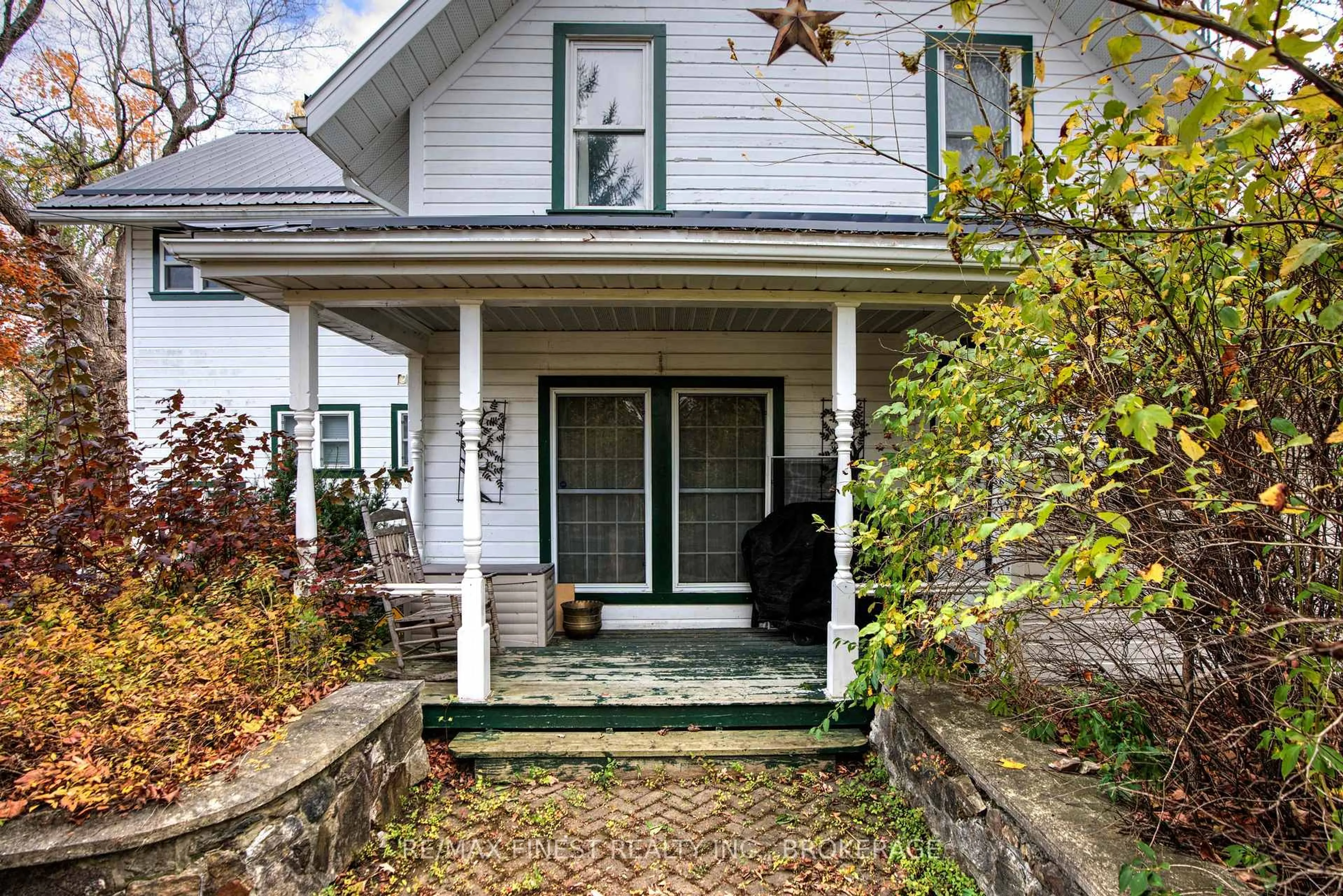 Unknown for 1128 Elizabeth St, Sharbot Lake Ontario K0H 2P0