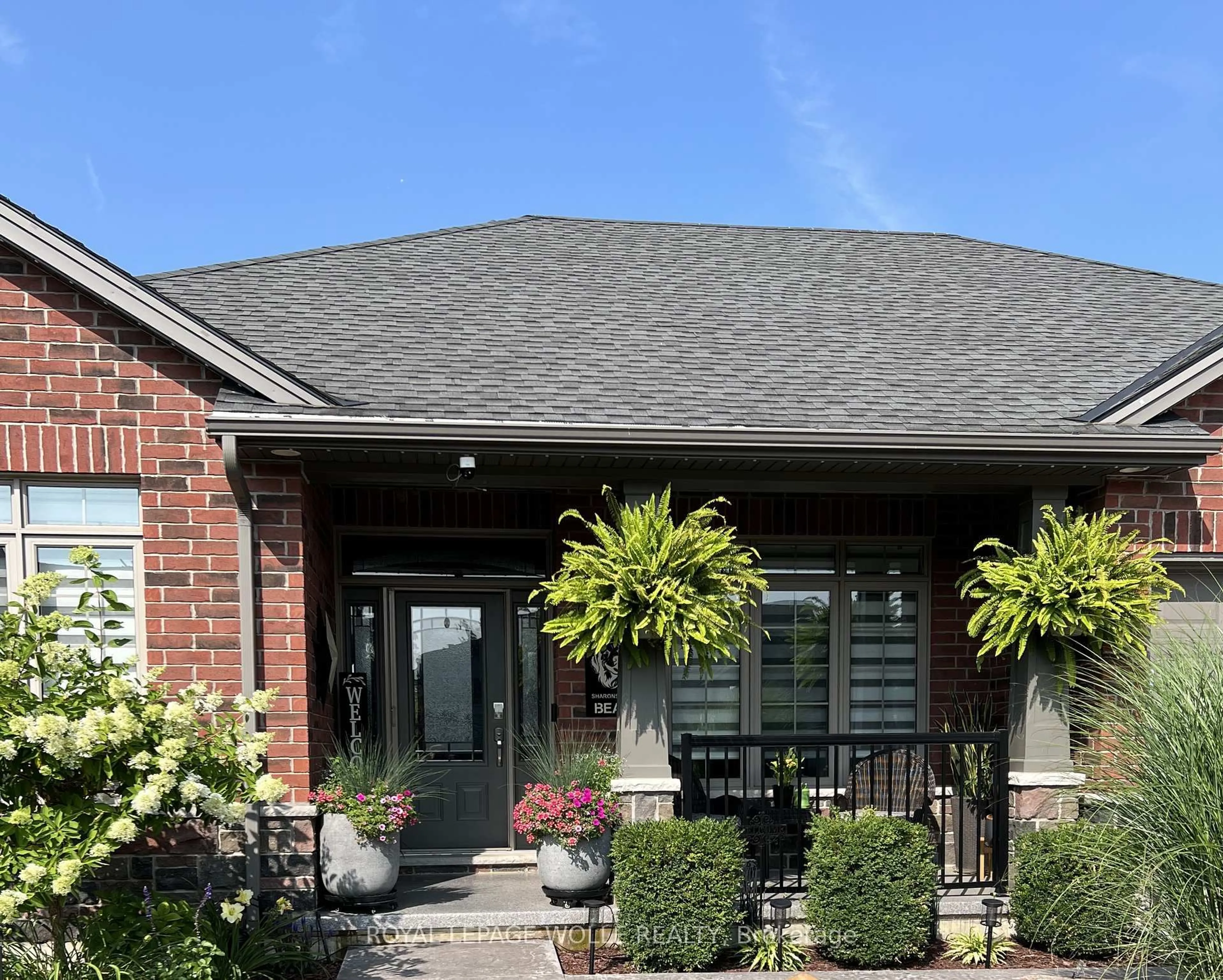 Home with brick exterior material, unknown for 42 Graydon Dr, South-West Oxford Ontario N0J 1N0