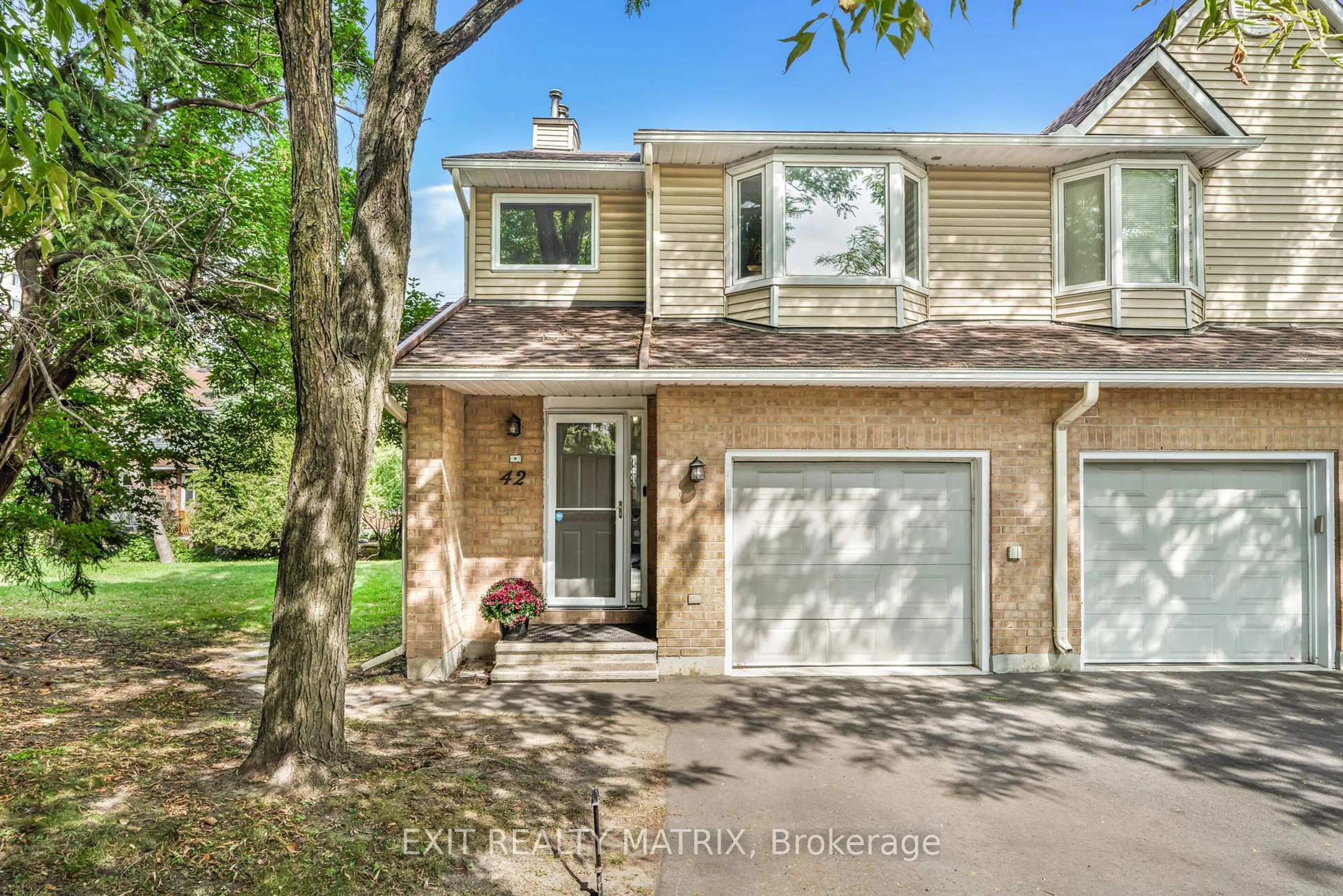 Unknown for 42 Oakhaven Private #26, Ottawa Ontario K1K 4K1