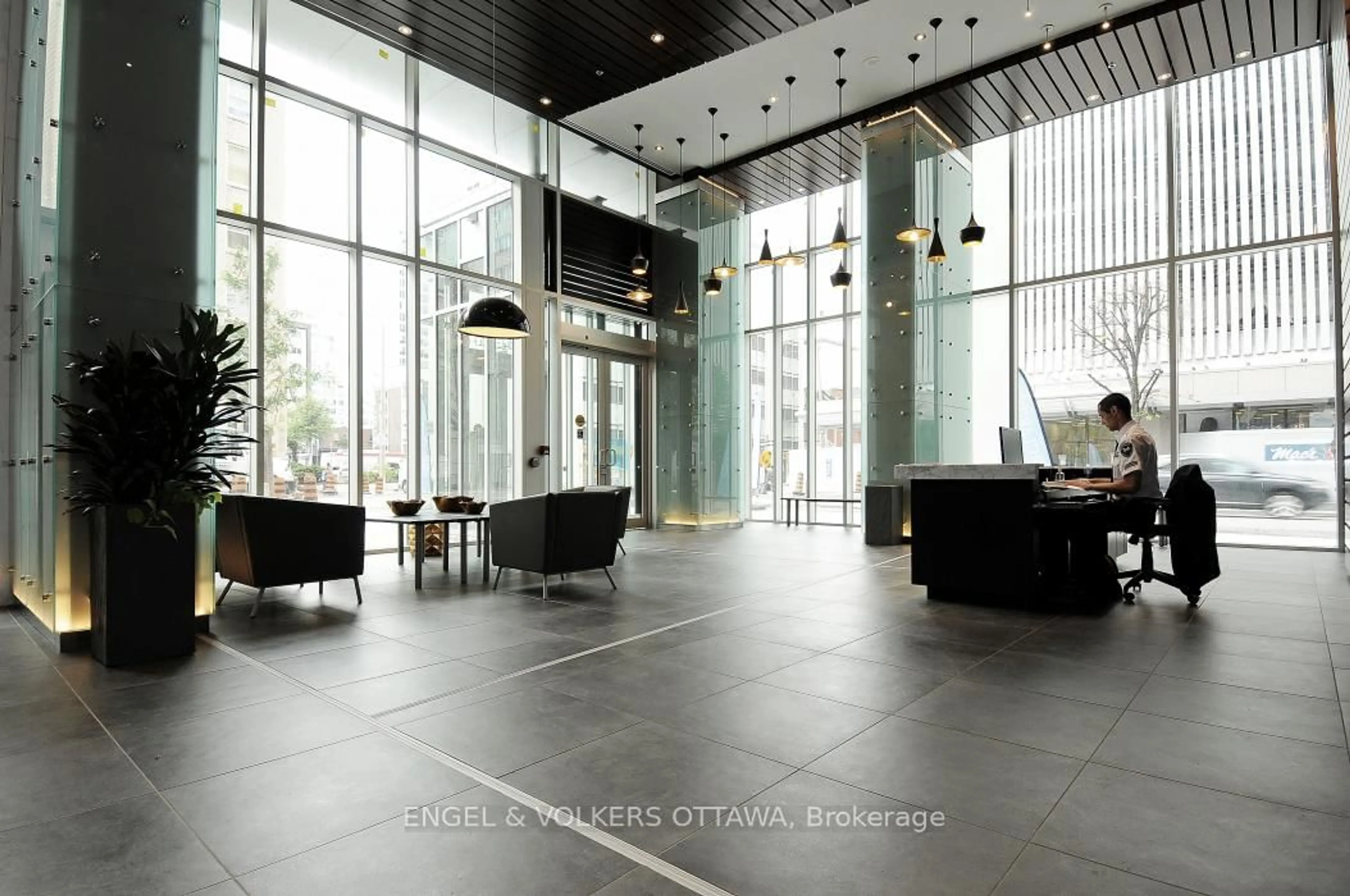 Lobby for 179 Metcalfe St #2006, Ottawa Ontario K2P 1P7