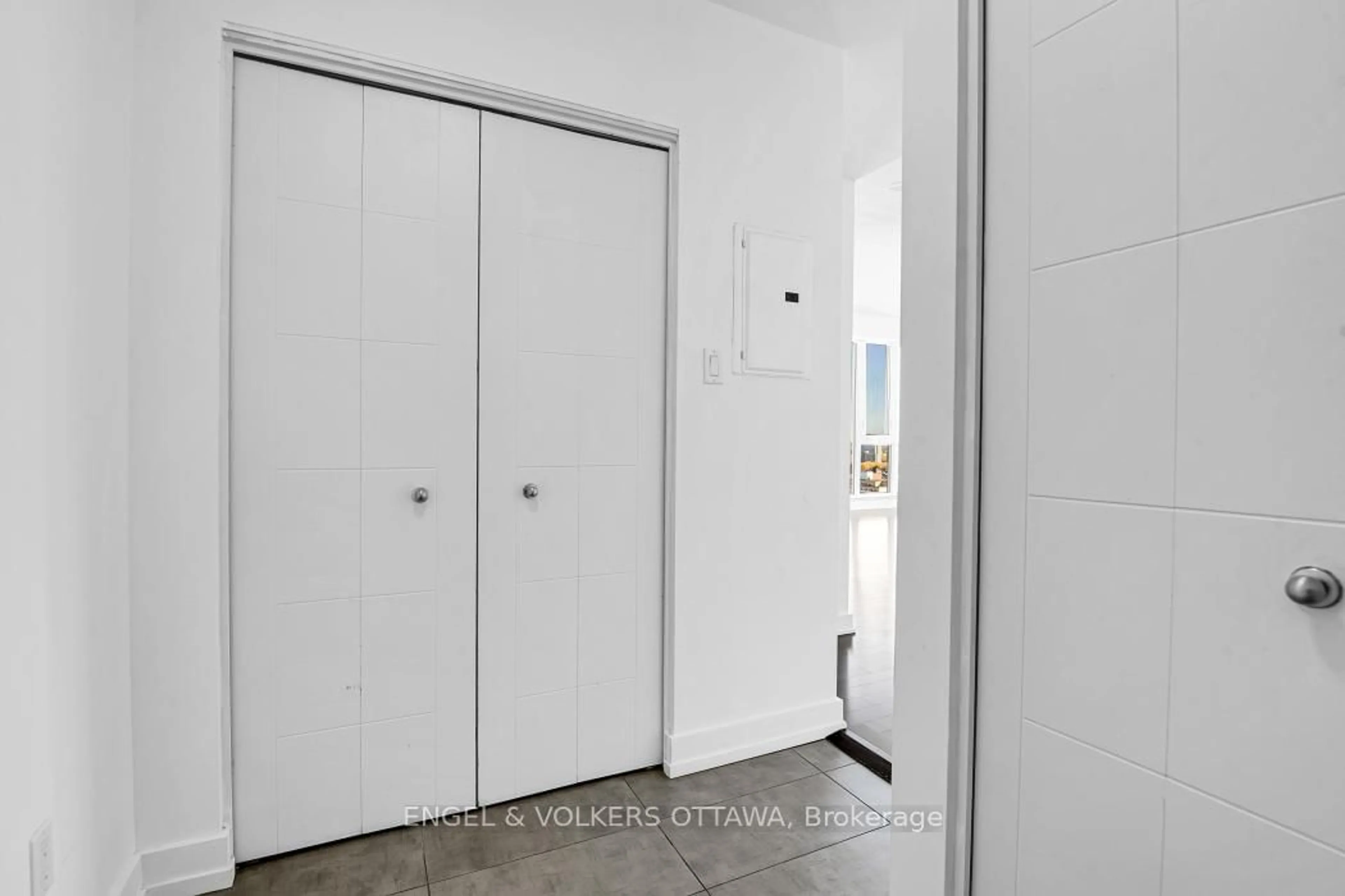 Unknown for 179 Metcalfe St #2006, Ottawa Ontario K2P 1P7