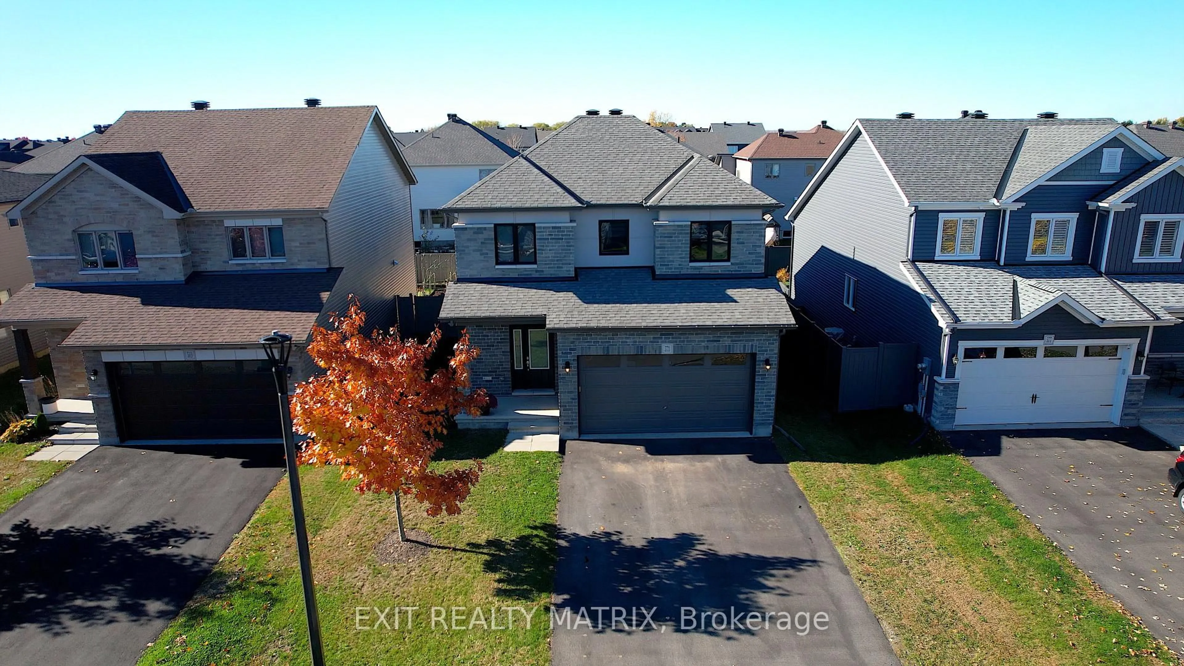 A pic from outside/outdoor area/front of a property/back of a property/a pic from drone, street for 573 Strasbourg St, Russell Ontario K0A 1W0