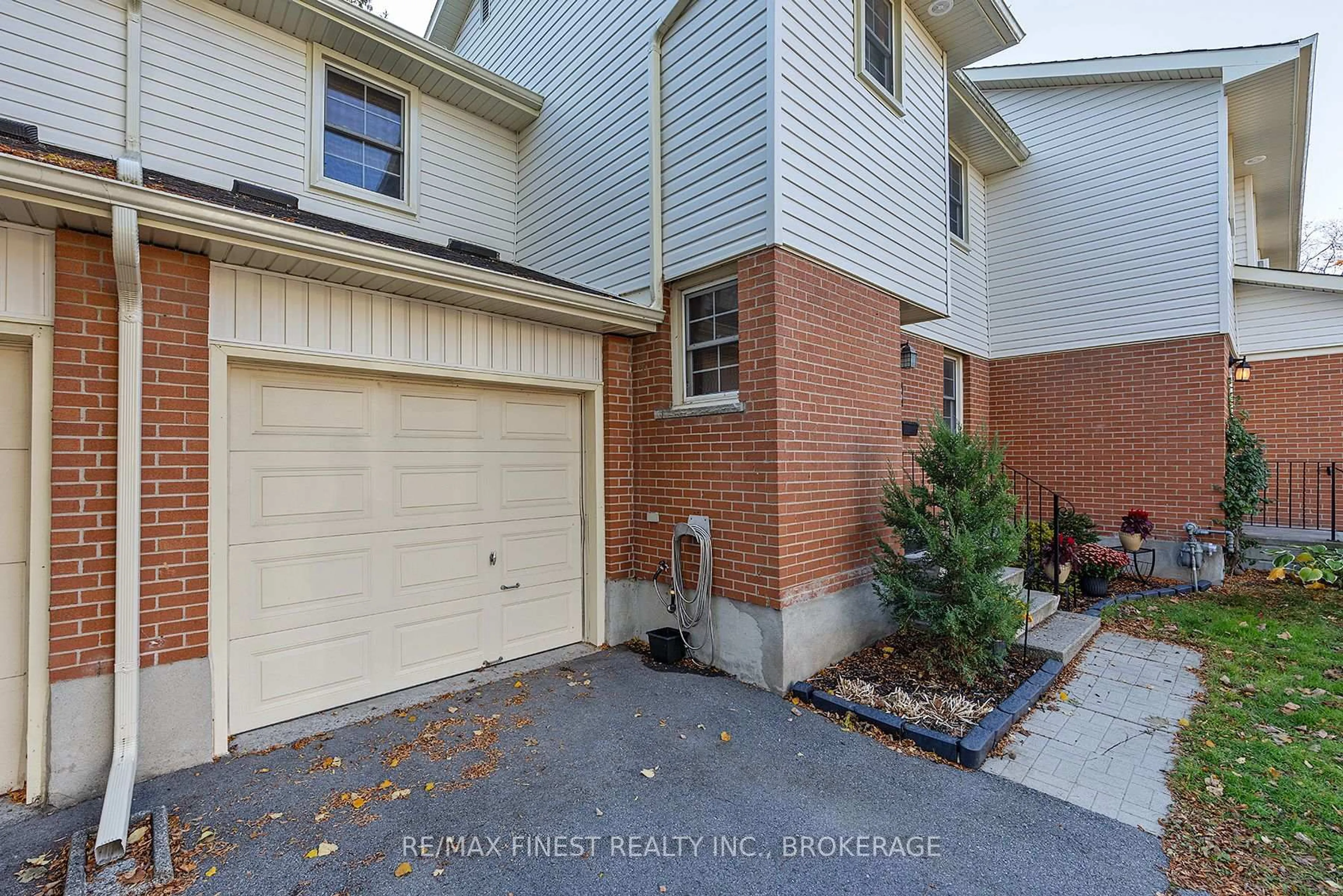 Unknown for 19 Macpherson Ave #48, Kingston Ontario K7M 6W4