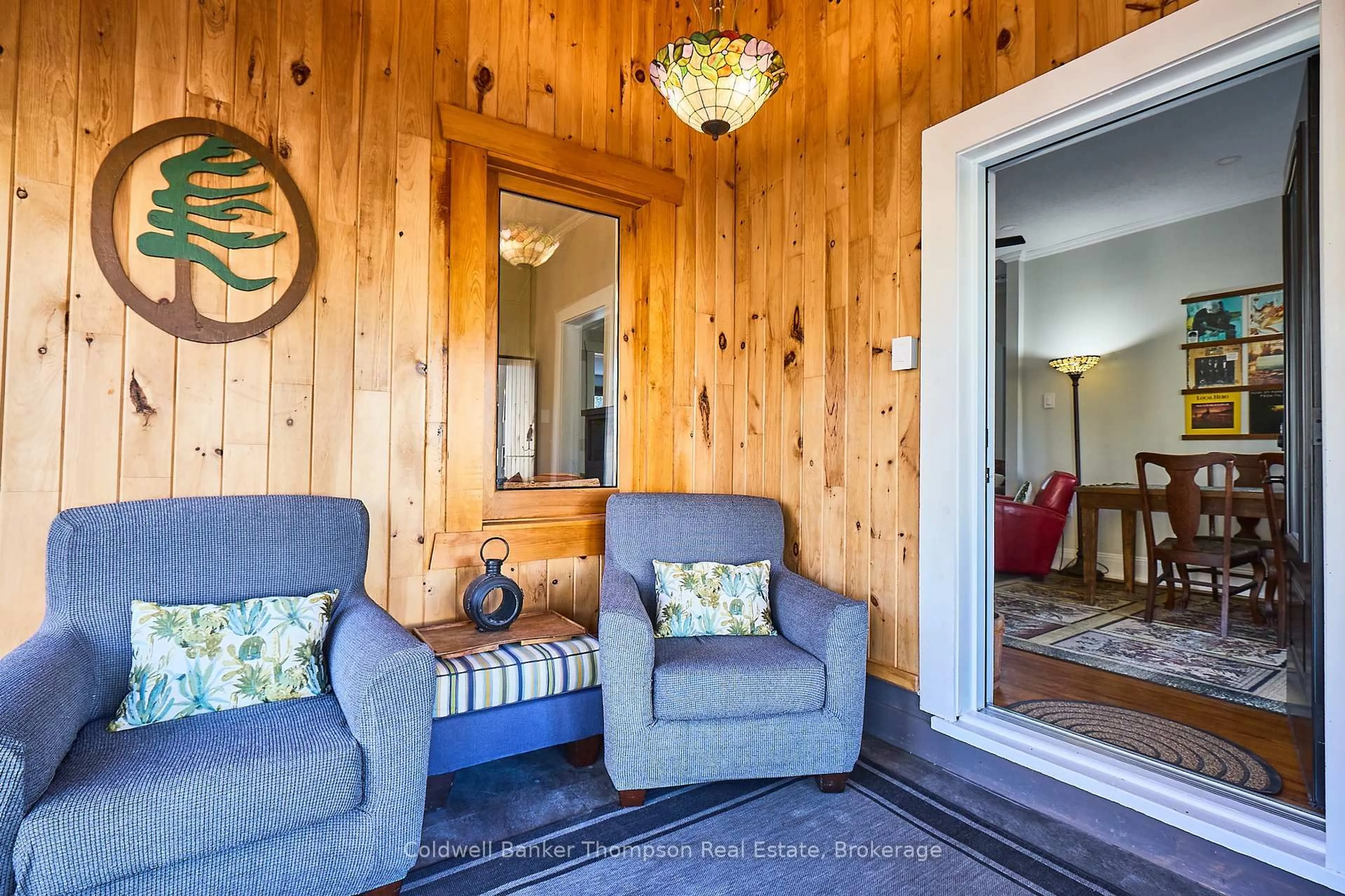 Indoor entryway for 23 Fairy Ave, Huntsville Ontario P1H 1G7