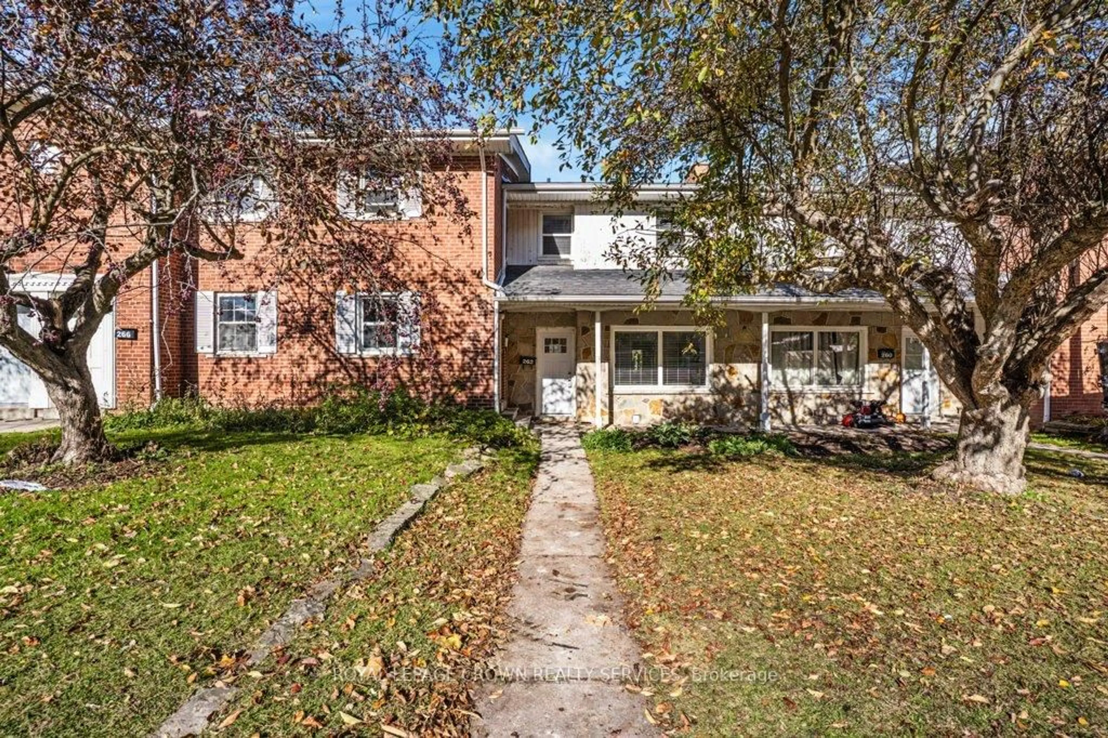 Home with brick exterior material, street for 262 Westcourt Pl, Waterloo Ontario N2L 2R7