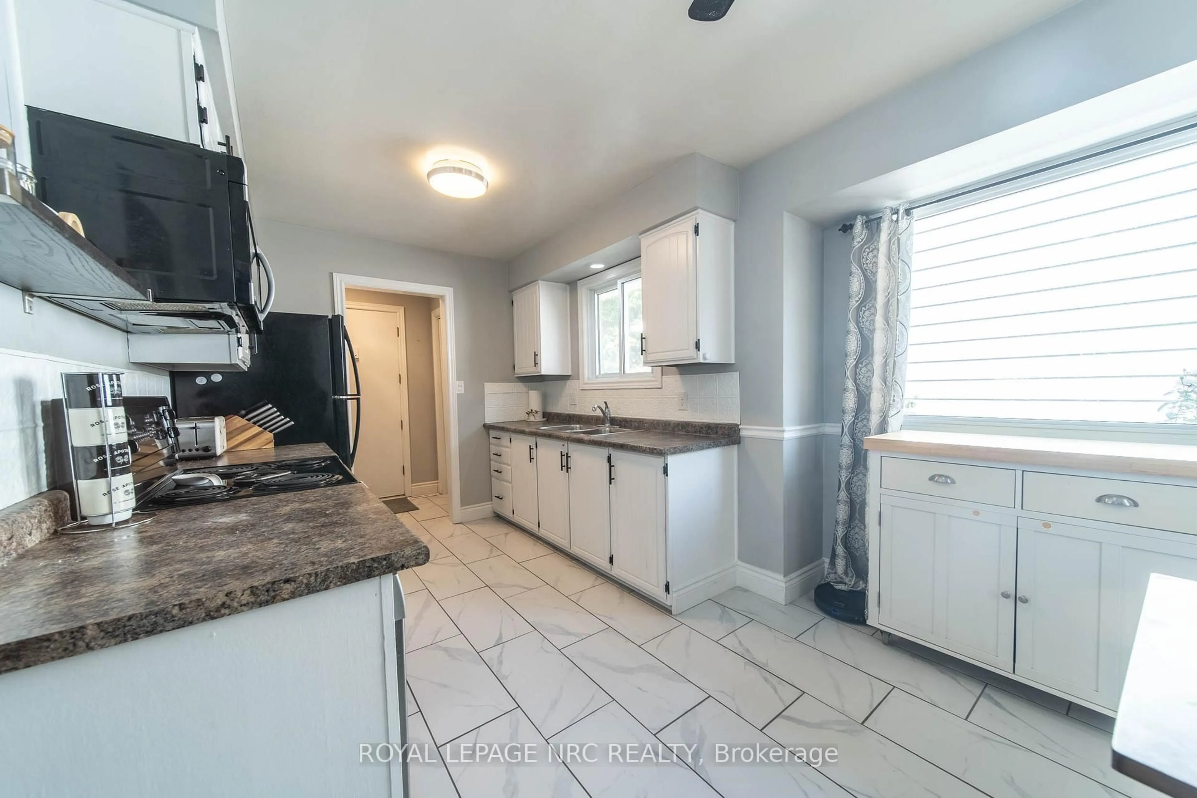 Unknown for 4228 York Dr, Niagara Falls Ontario L2E 6Y4