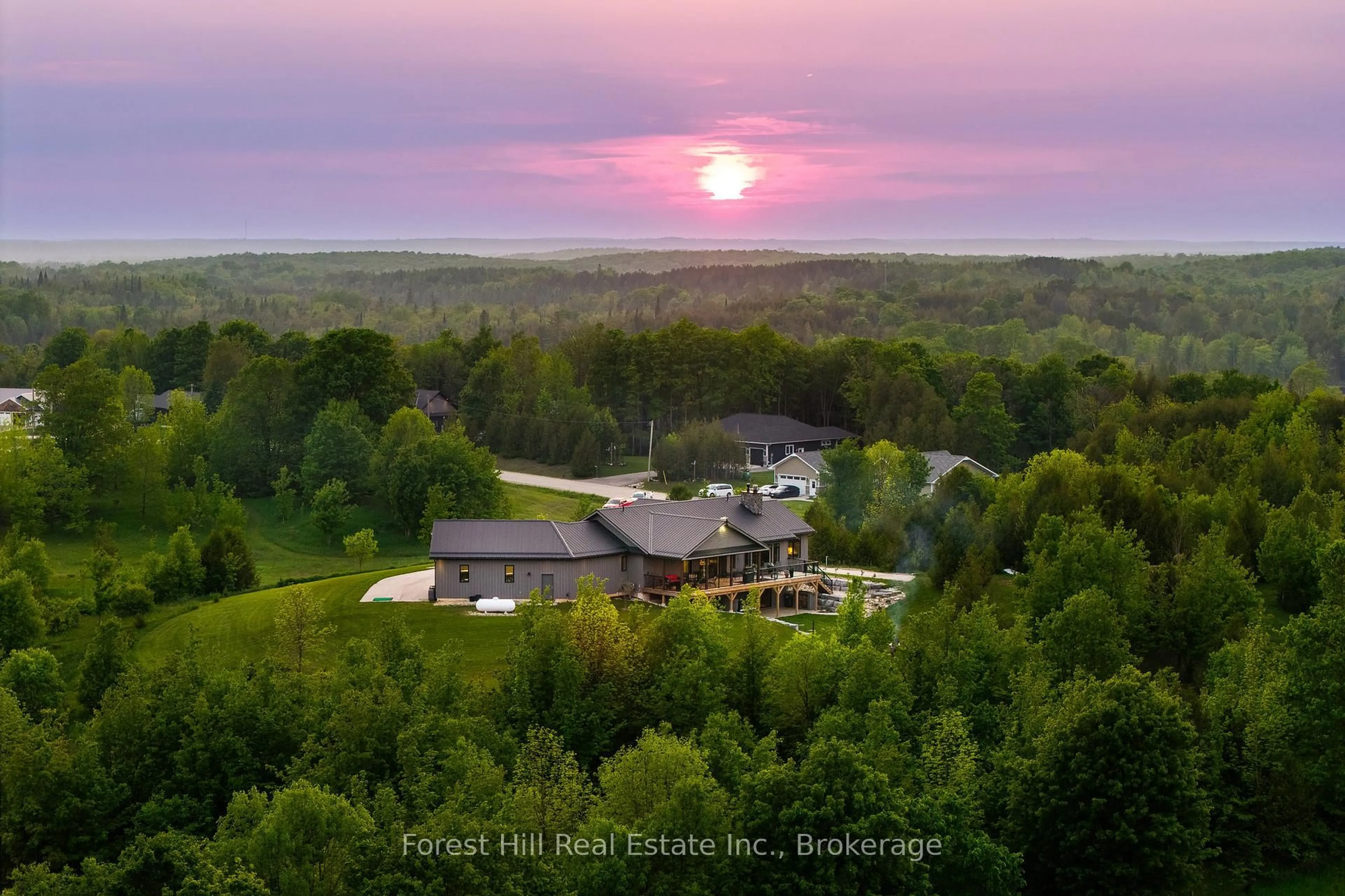 A pic from outside/outdoor area/front of a property/back of a property/a pic from drone, mountain view for 240 Lookout Dr, West Grey Ontario N0C 1H0