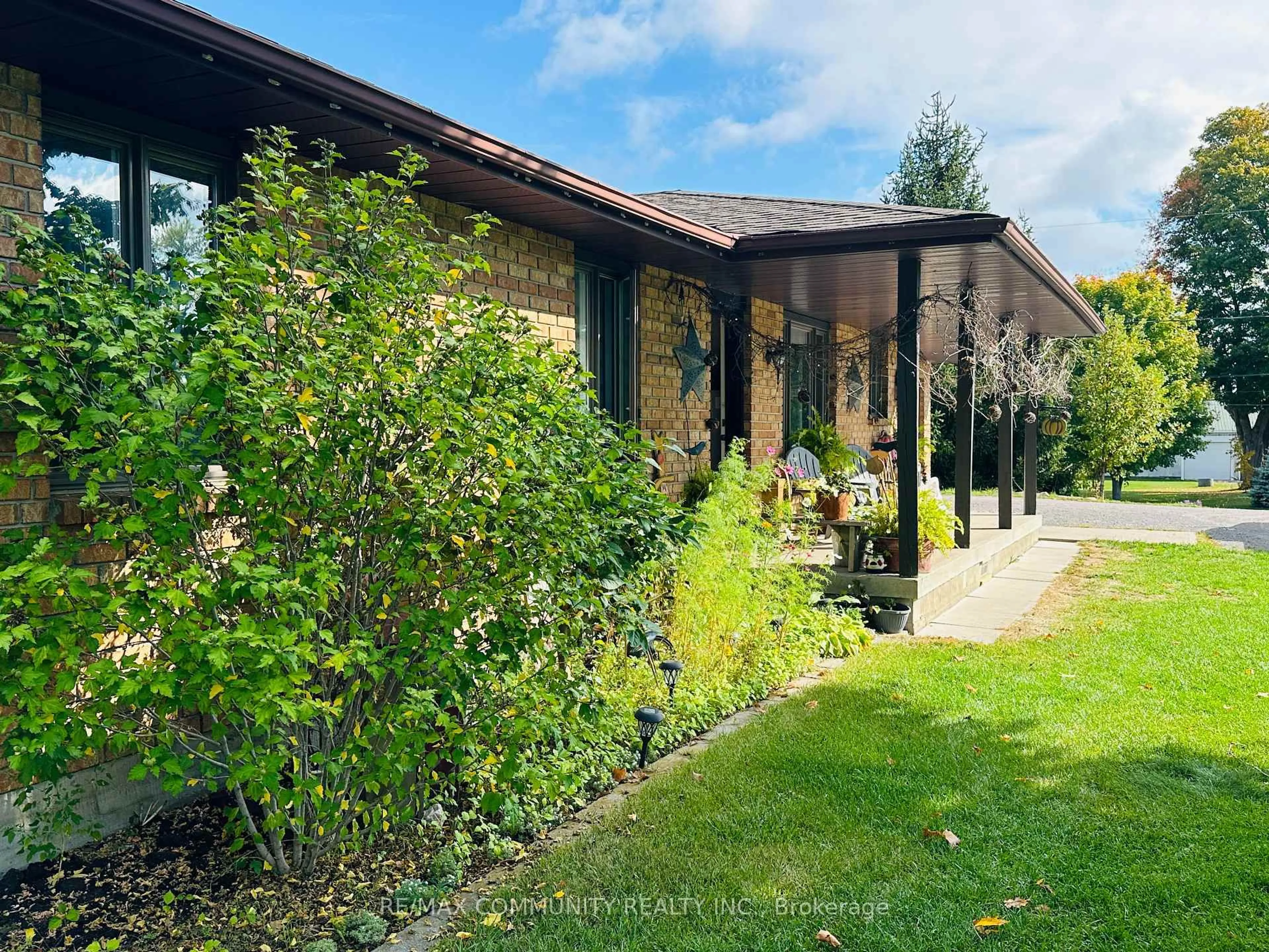 A pic from outside/outdoor area/front of a property/back of a property/a pic from drone, unknown for 214 Helyer Rd, Ingleside Ontario K8V 5P4