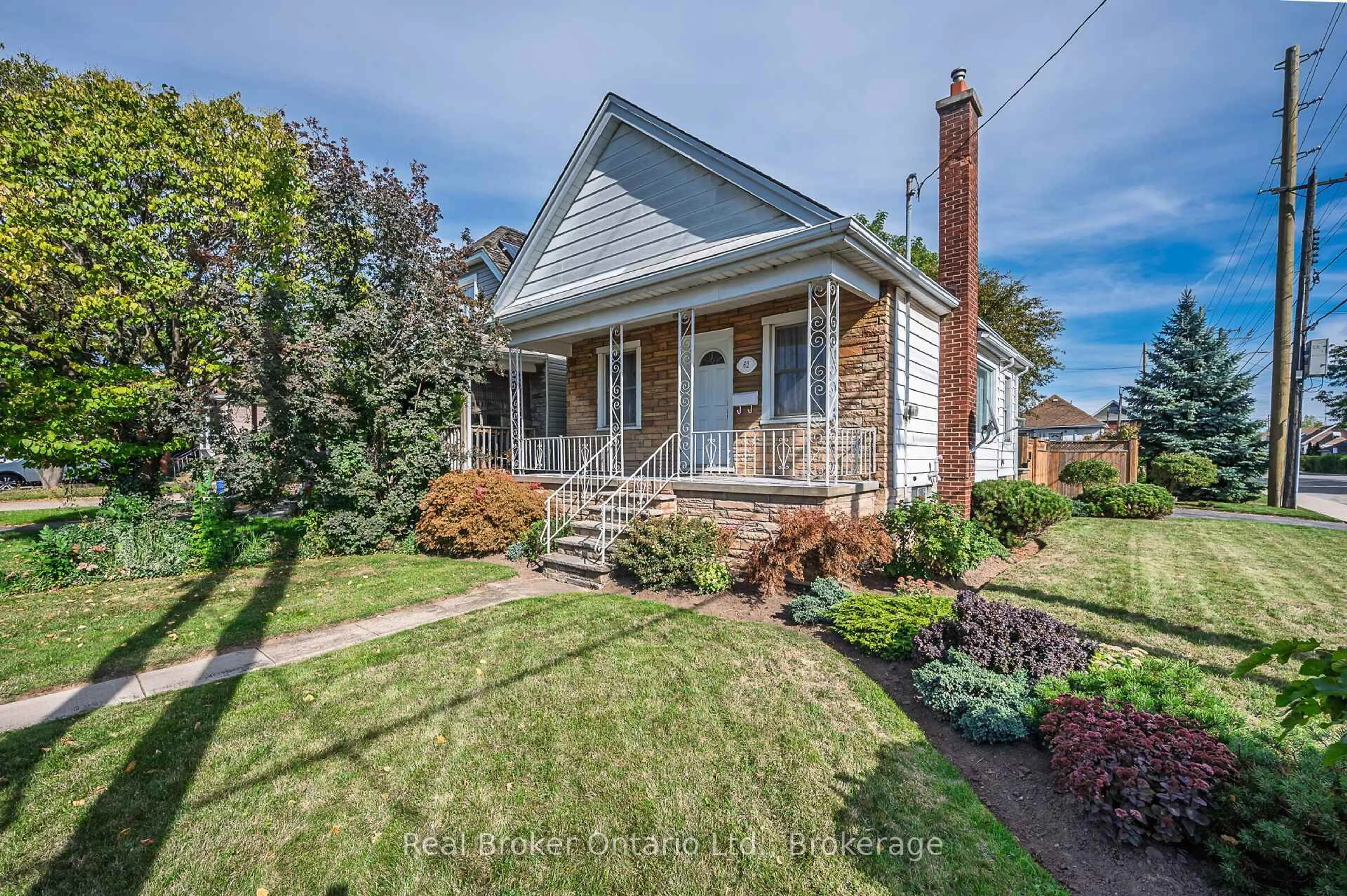 Home with brick exterior material, street for 62 Wexford Ave, Hamilton Ontario L8H 4M4