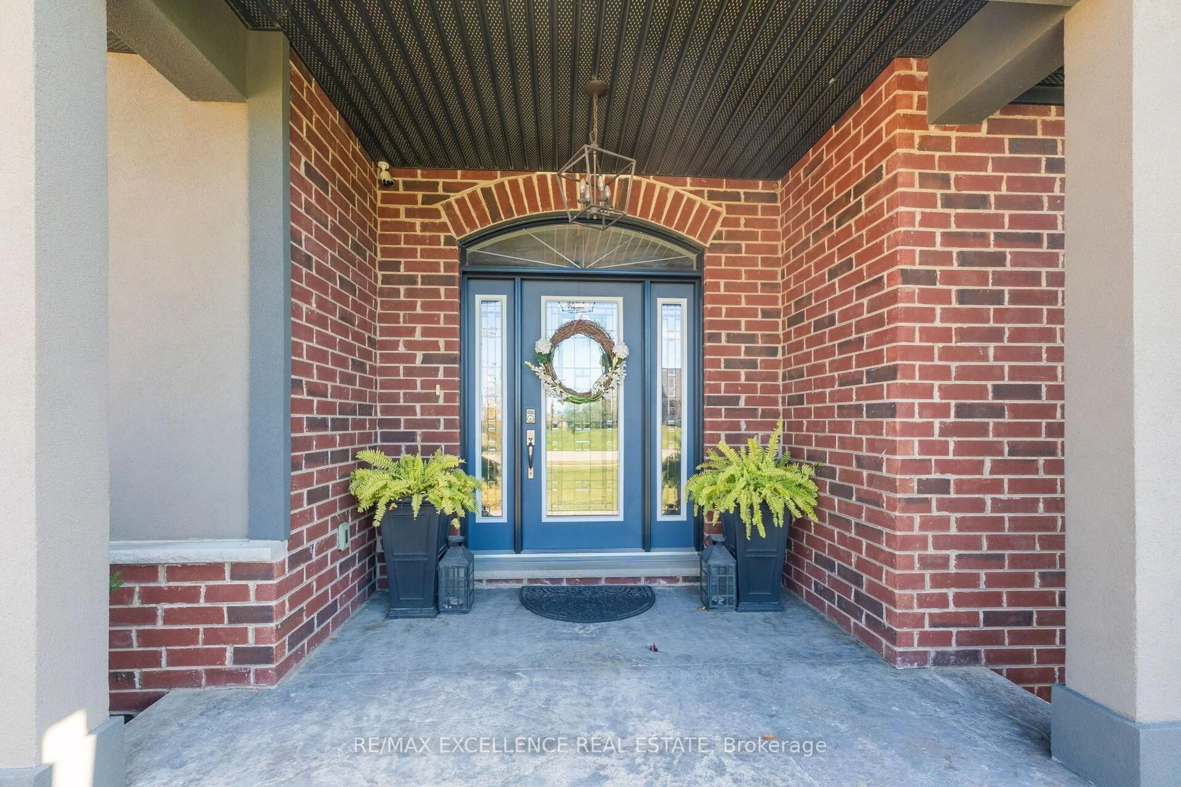 Indoor entryway for 155 DEER Cres, Norwich Ontario N0J 1C0