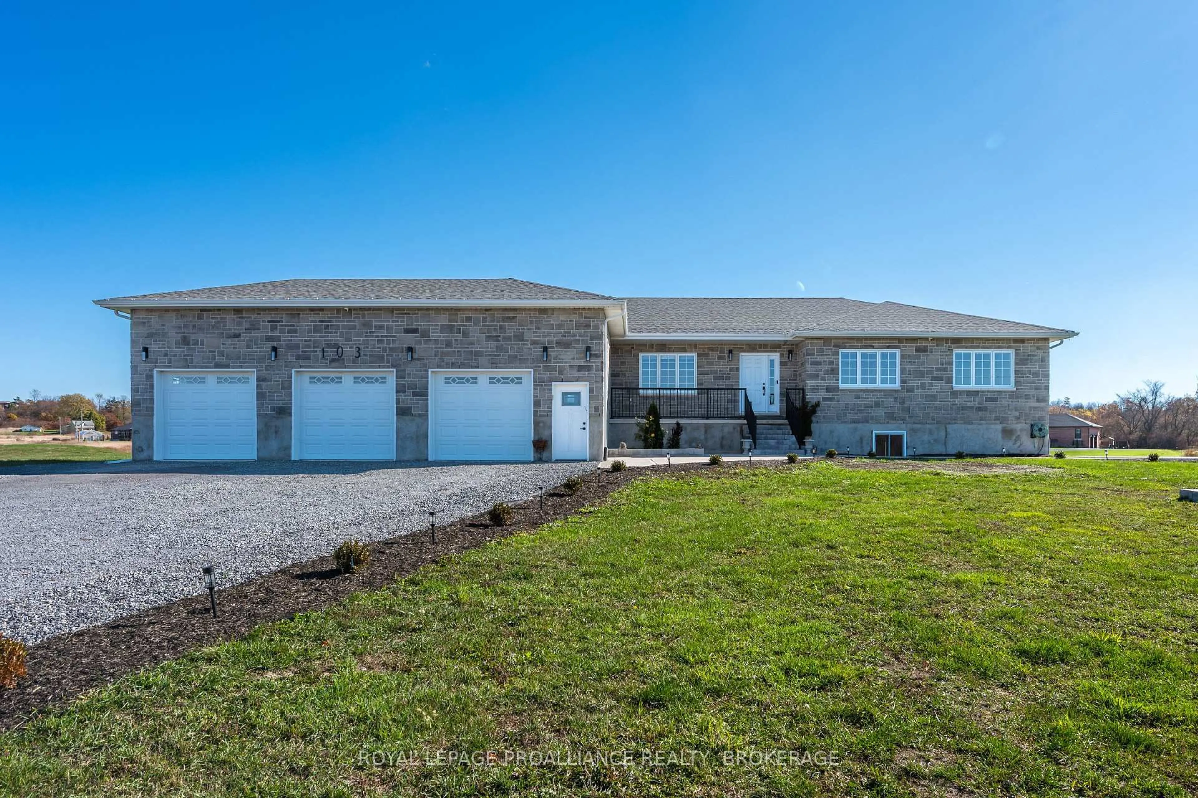 A pic from outside/outdoor area/front of a property/back of a property/a pic from drone, unknown for 103 Hineman St, Kingston Ontario K7L 0G2