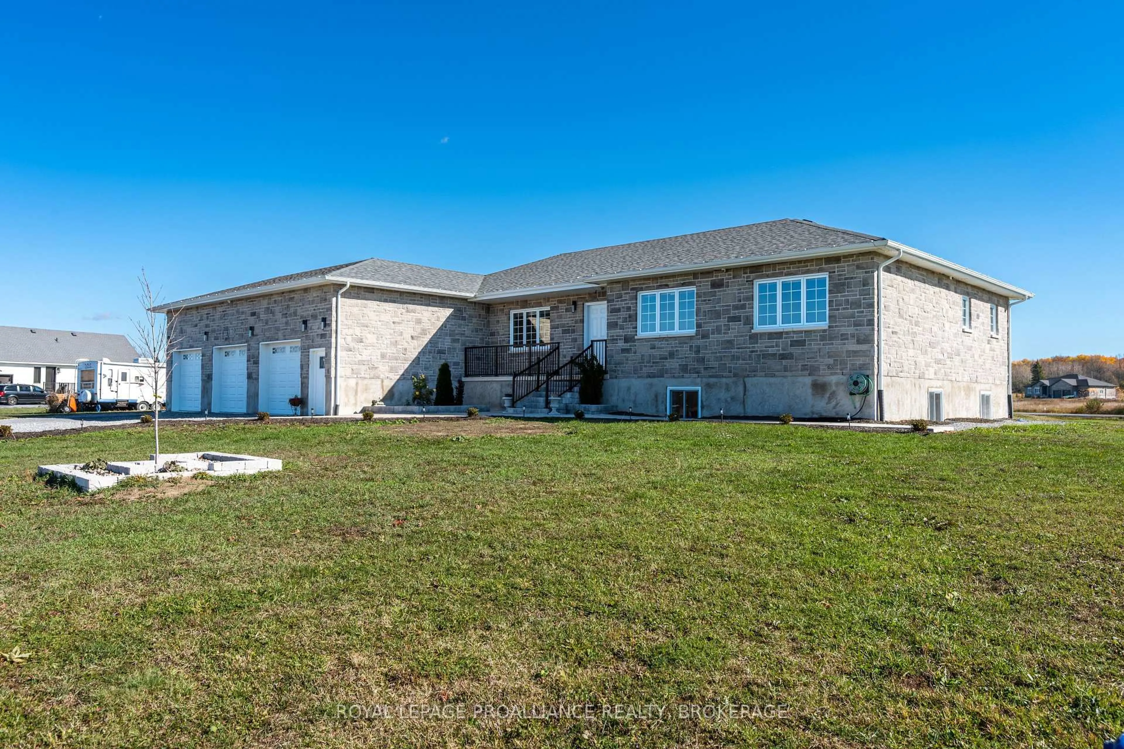 Unknown for 103 Hineman St, Kingston Ontario K7L 0G2