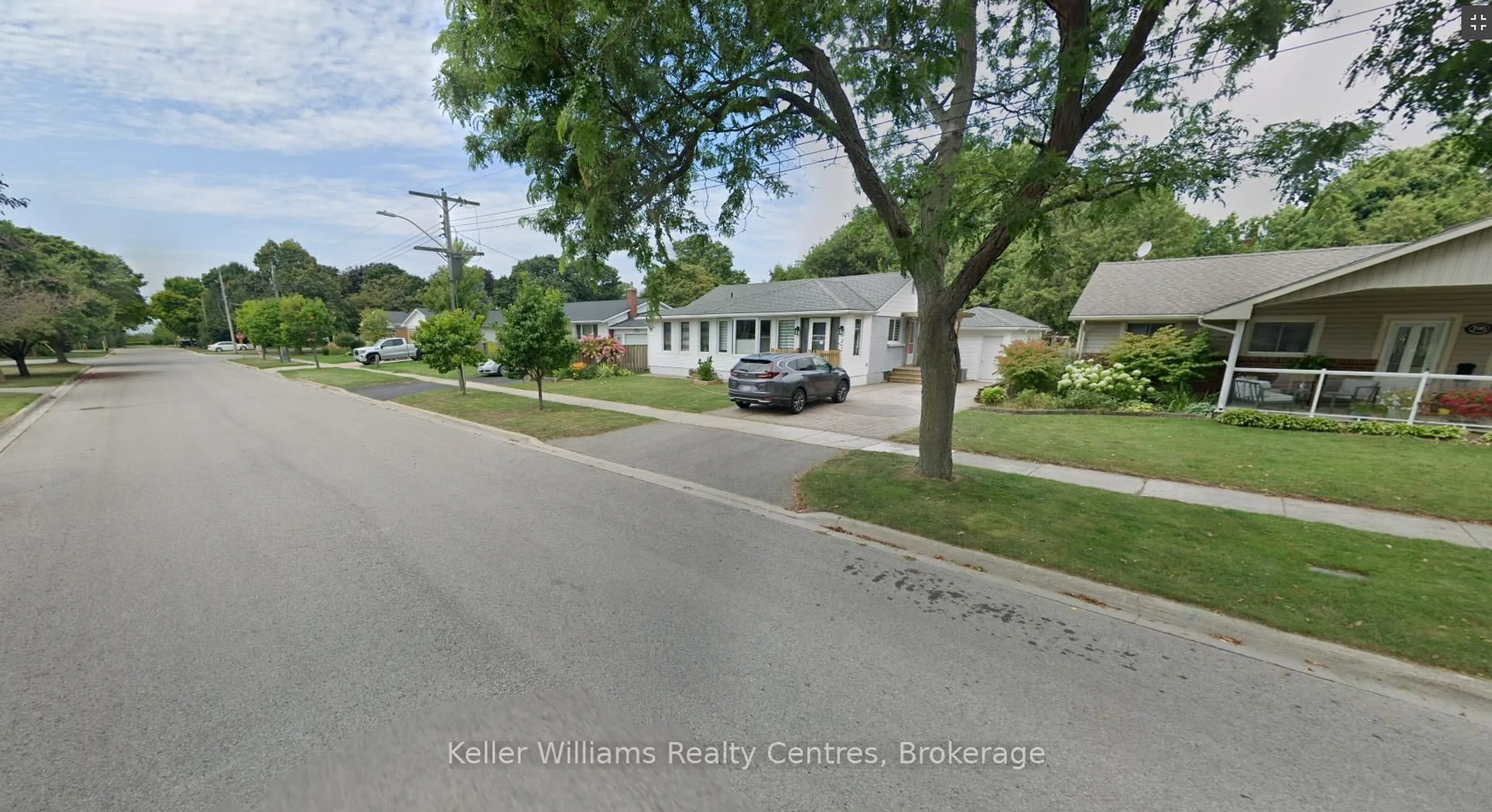 Blurry image for 202 Bennett St, Goderich Ontario N7A 1X8