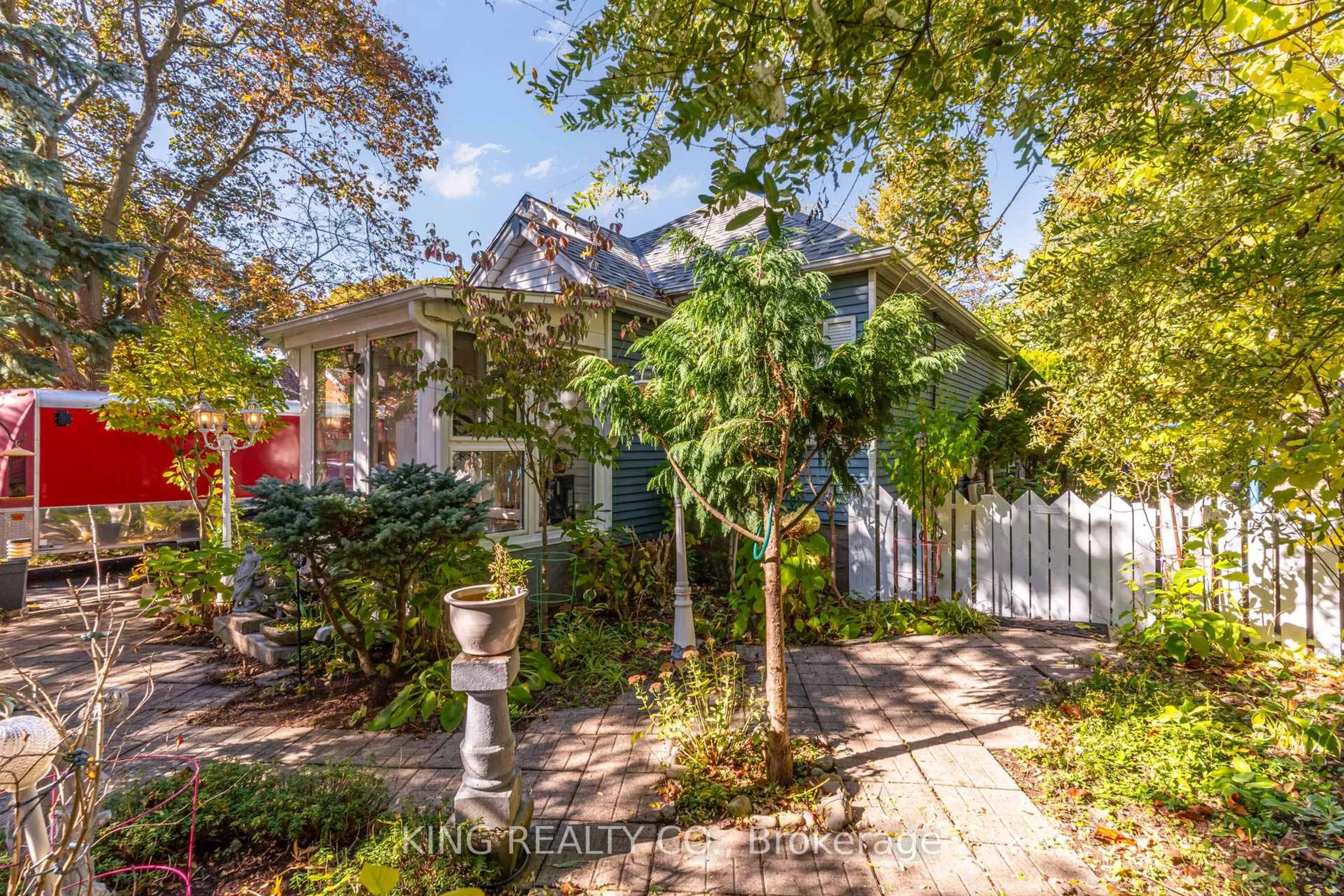 Unknown for 116 Brock St, Kitchener Ontario N2M 1X3