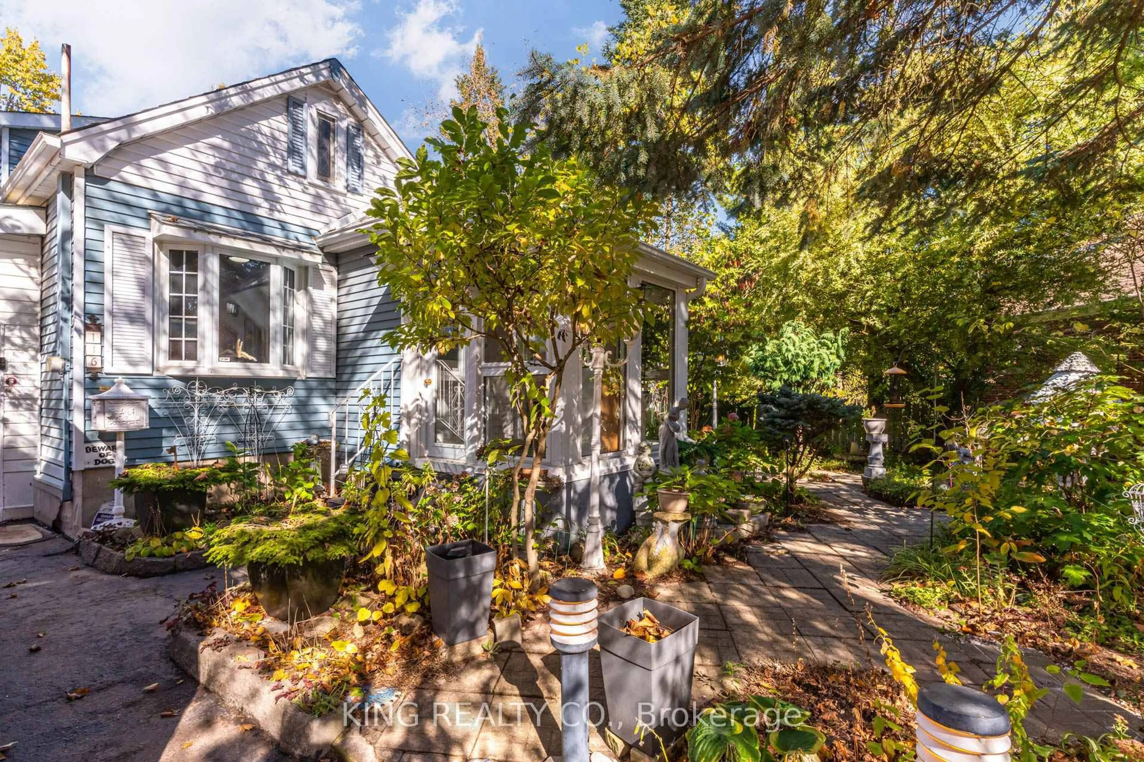 Unknown for 116 Brock St, Kitchener Ontario N2M 1X3