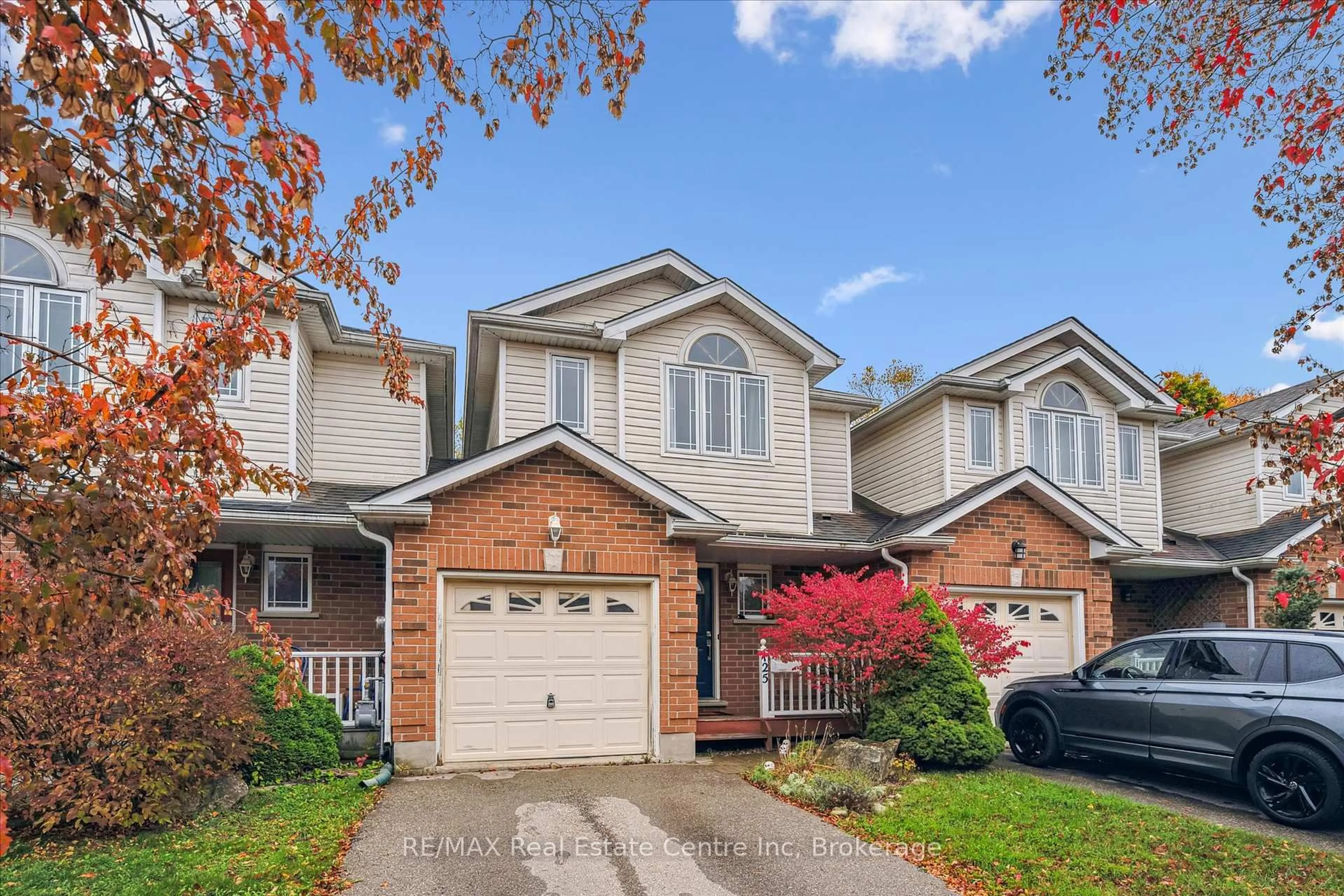 Home with brick exterior material, street for 125 Rodgers Rd, Guelph Ontario N1G 4Z6