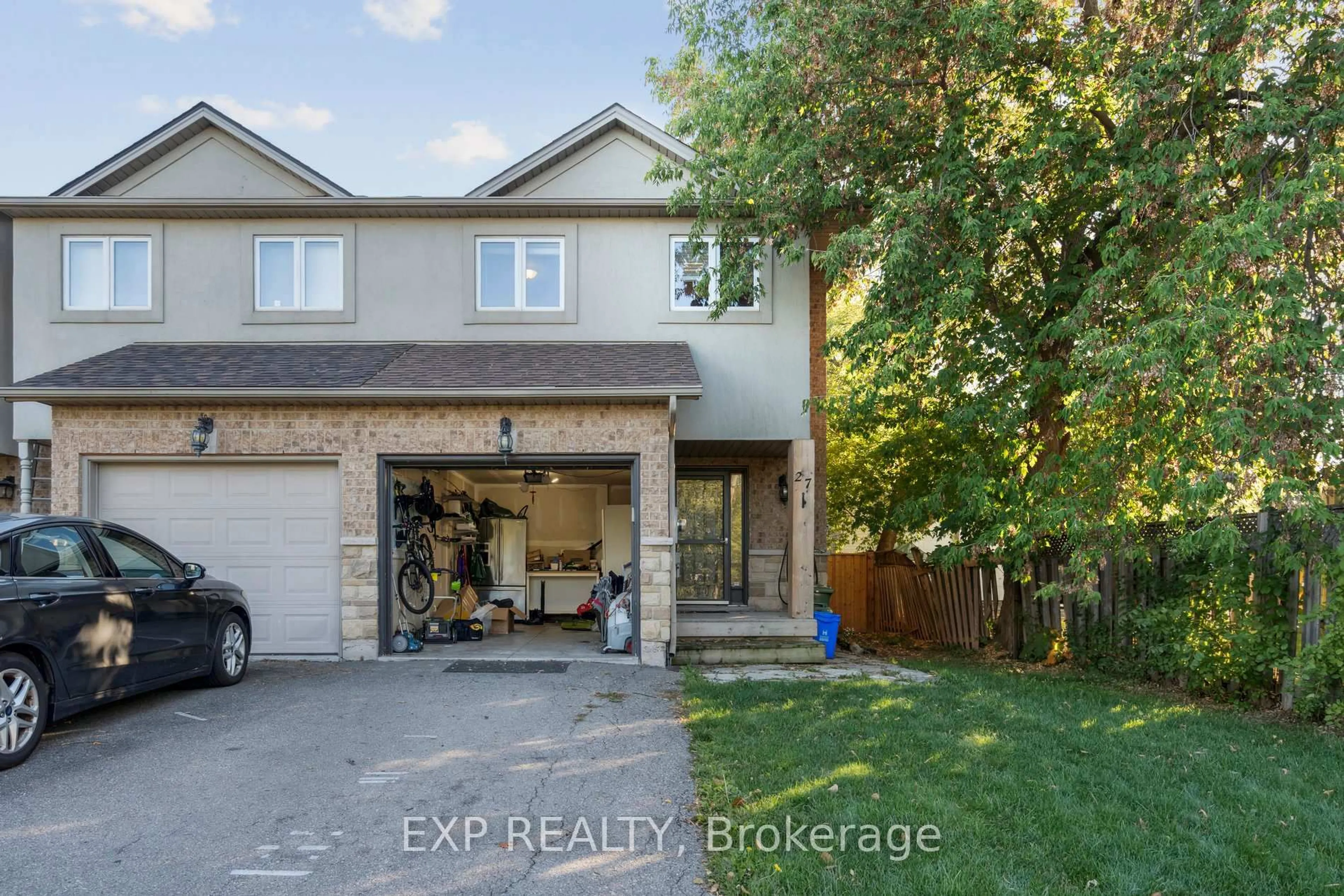 A pic from outside/outdoor area/front of a property/back of a property/a pic from drone, street for 27 Pettit St, Hamilton Ontario L8E 5V7