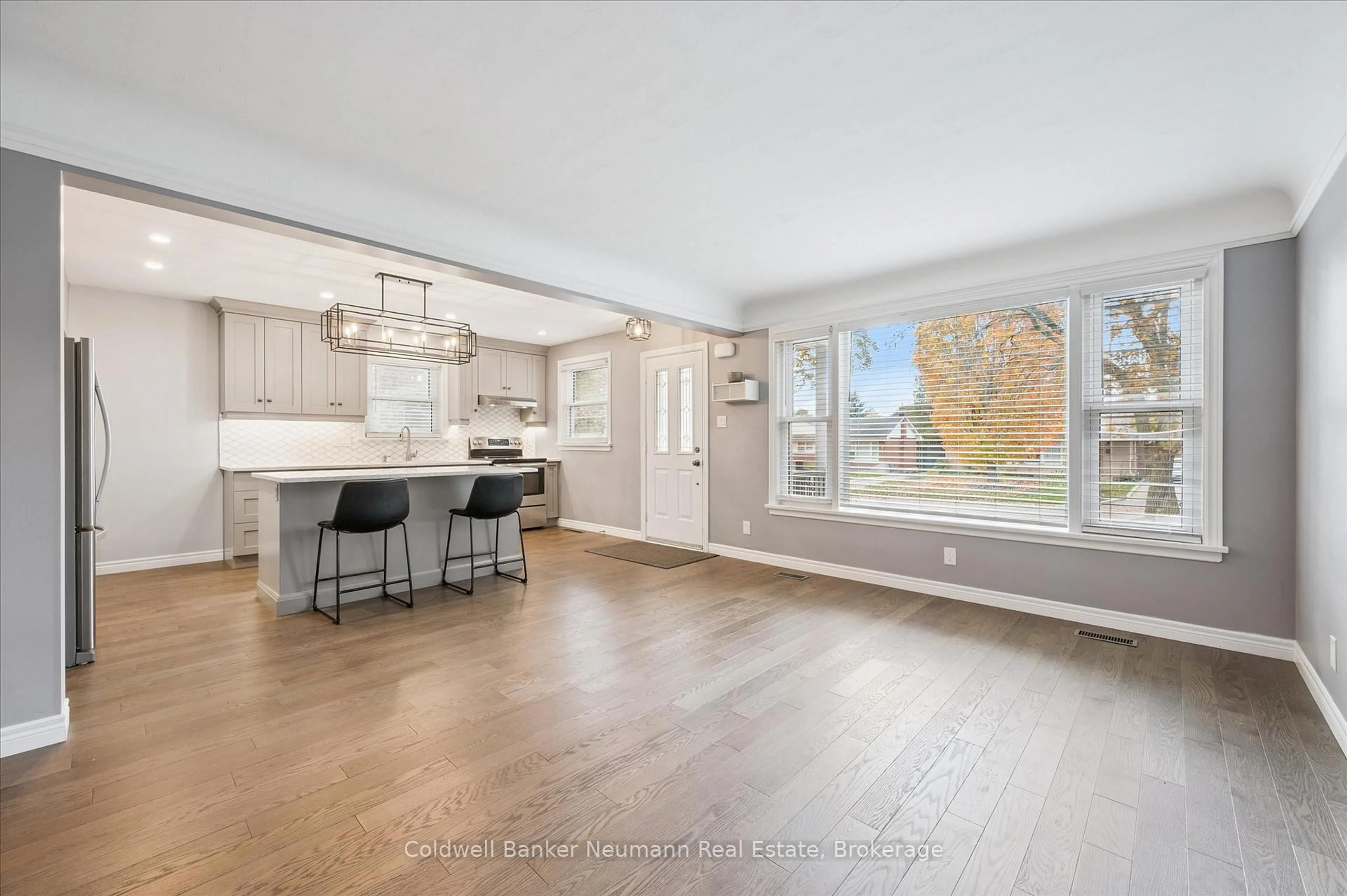 Open concept kitchen, unknown for 23 Collingwood St, Guelph Ontario N1E 3R2